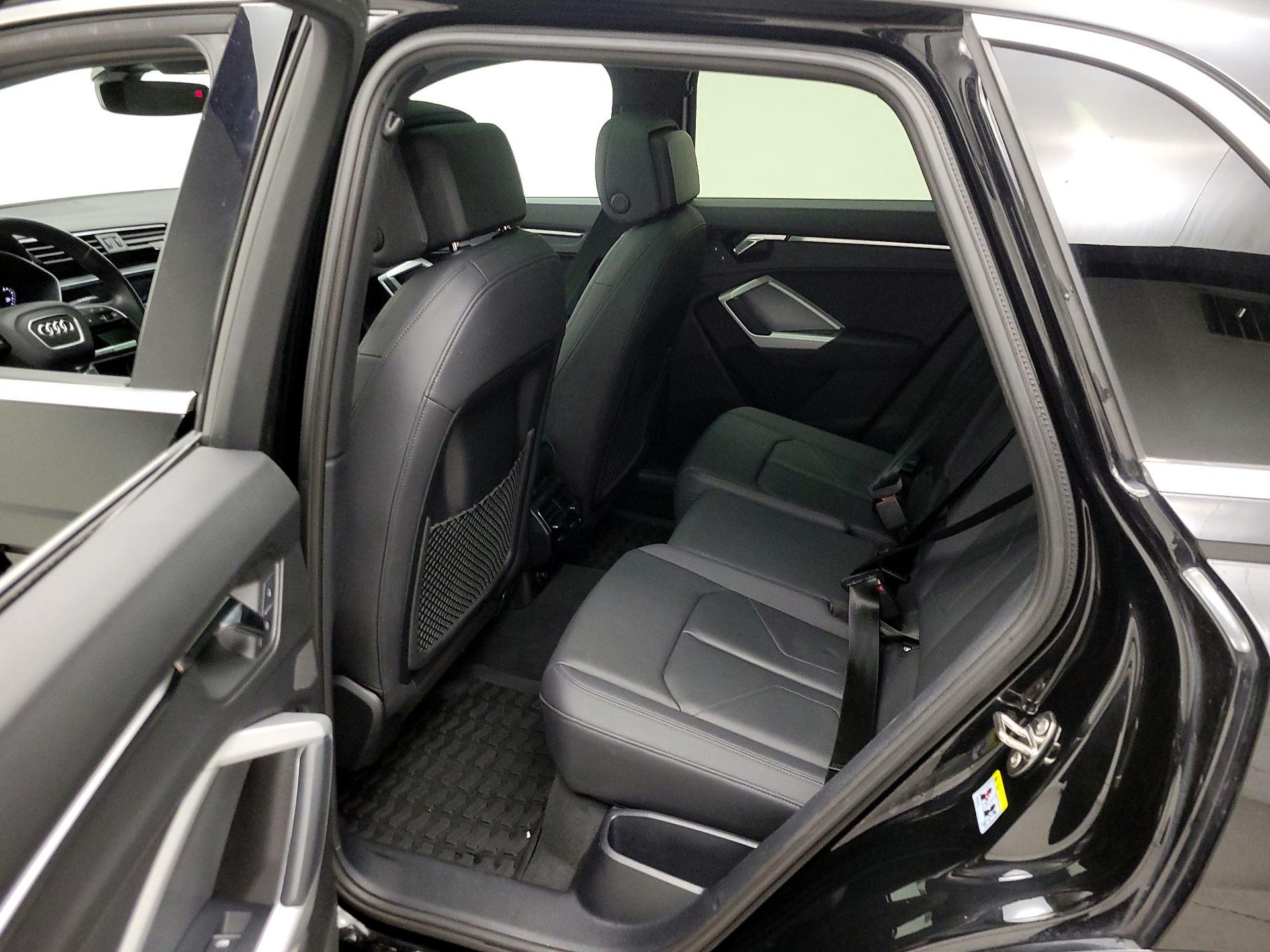 Thumbnail: 2022 Audi Q3 - 20