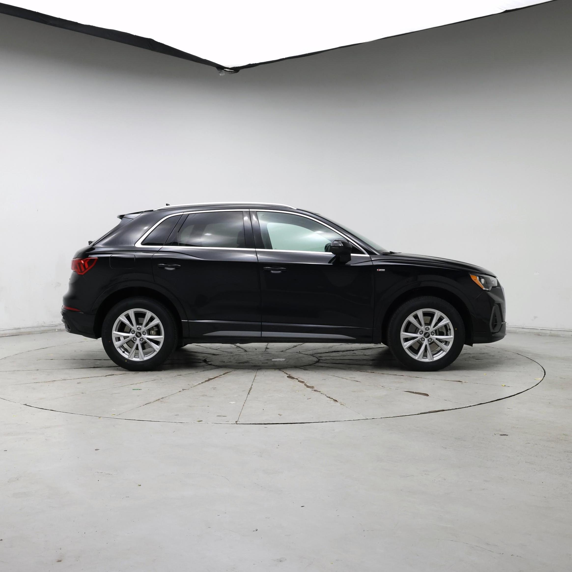 Thumbnail: 2022 Audi Q3 - 7