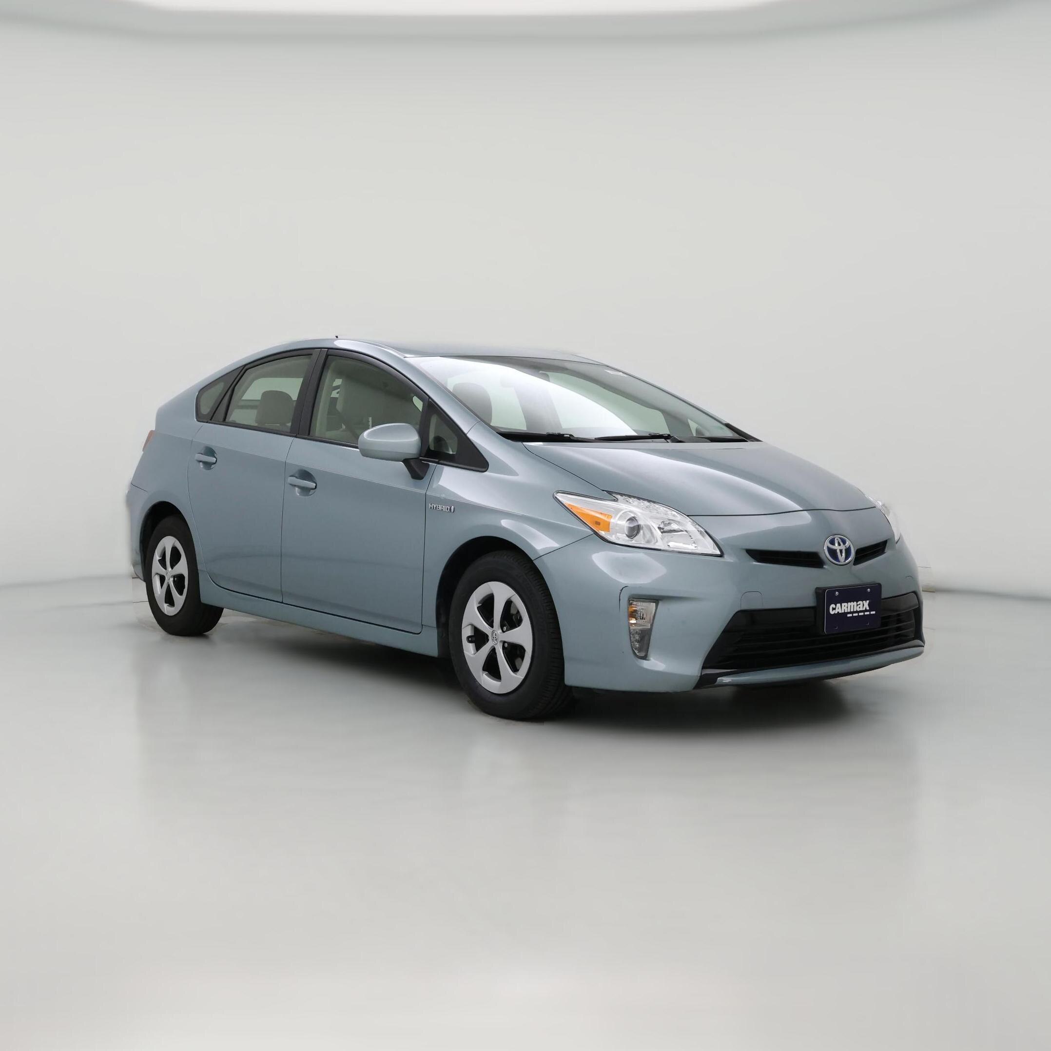 Thumbnail: 2015 Toyota Prius - 1