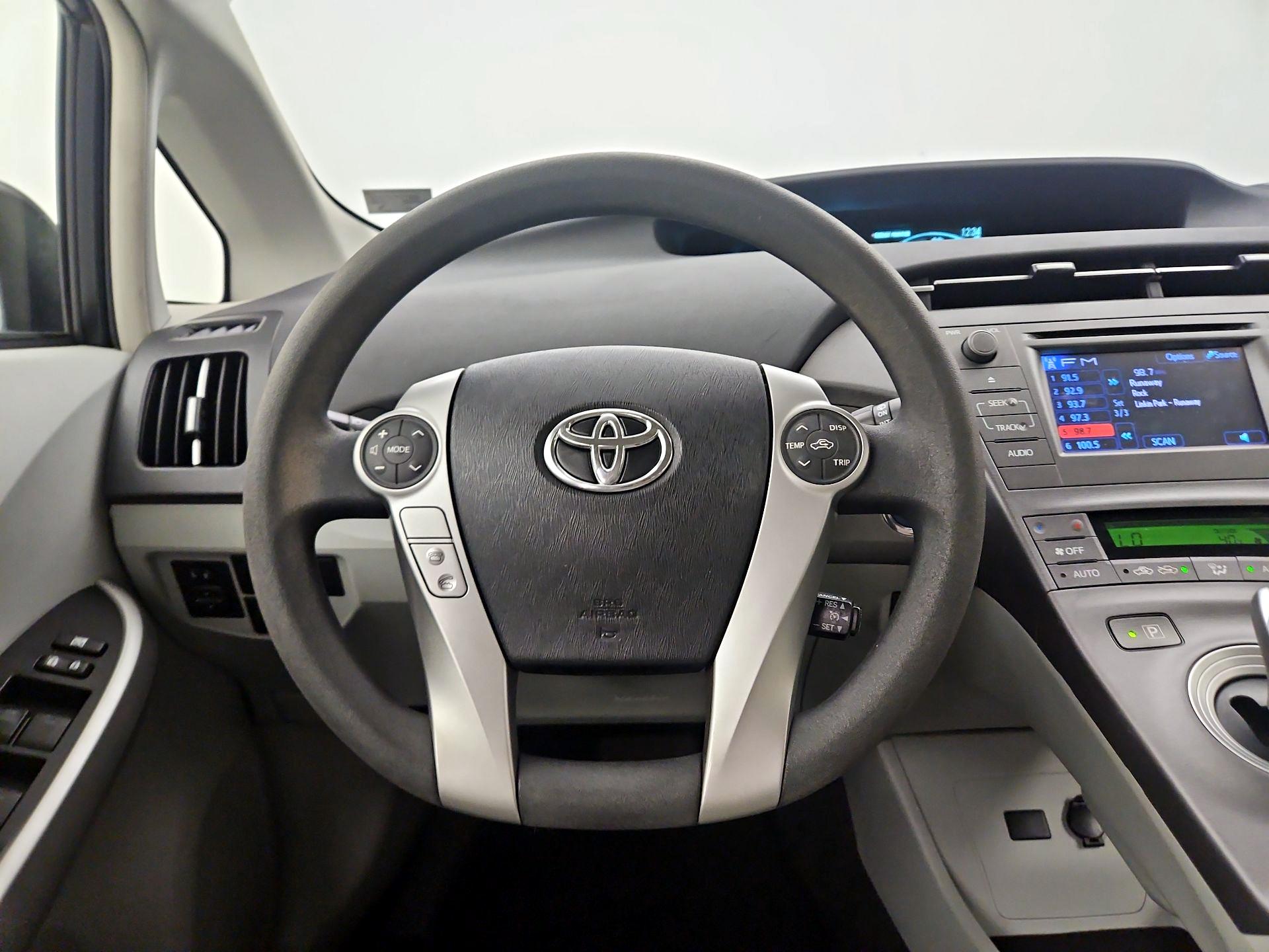 Thumbnail: 2015 Toyota Prius - 10