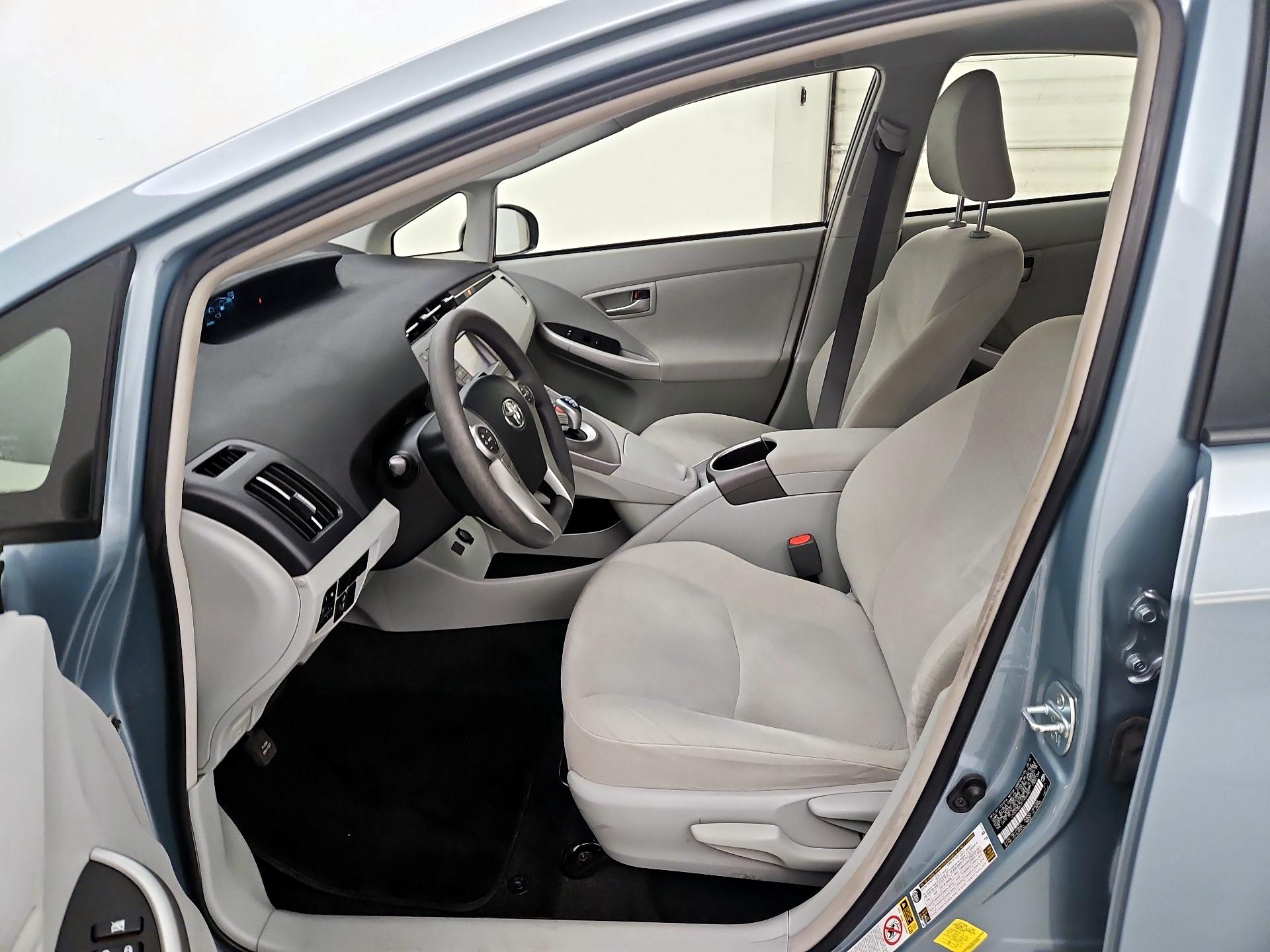 Thumbnail: 2015 Toyota Prius - 11