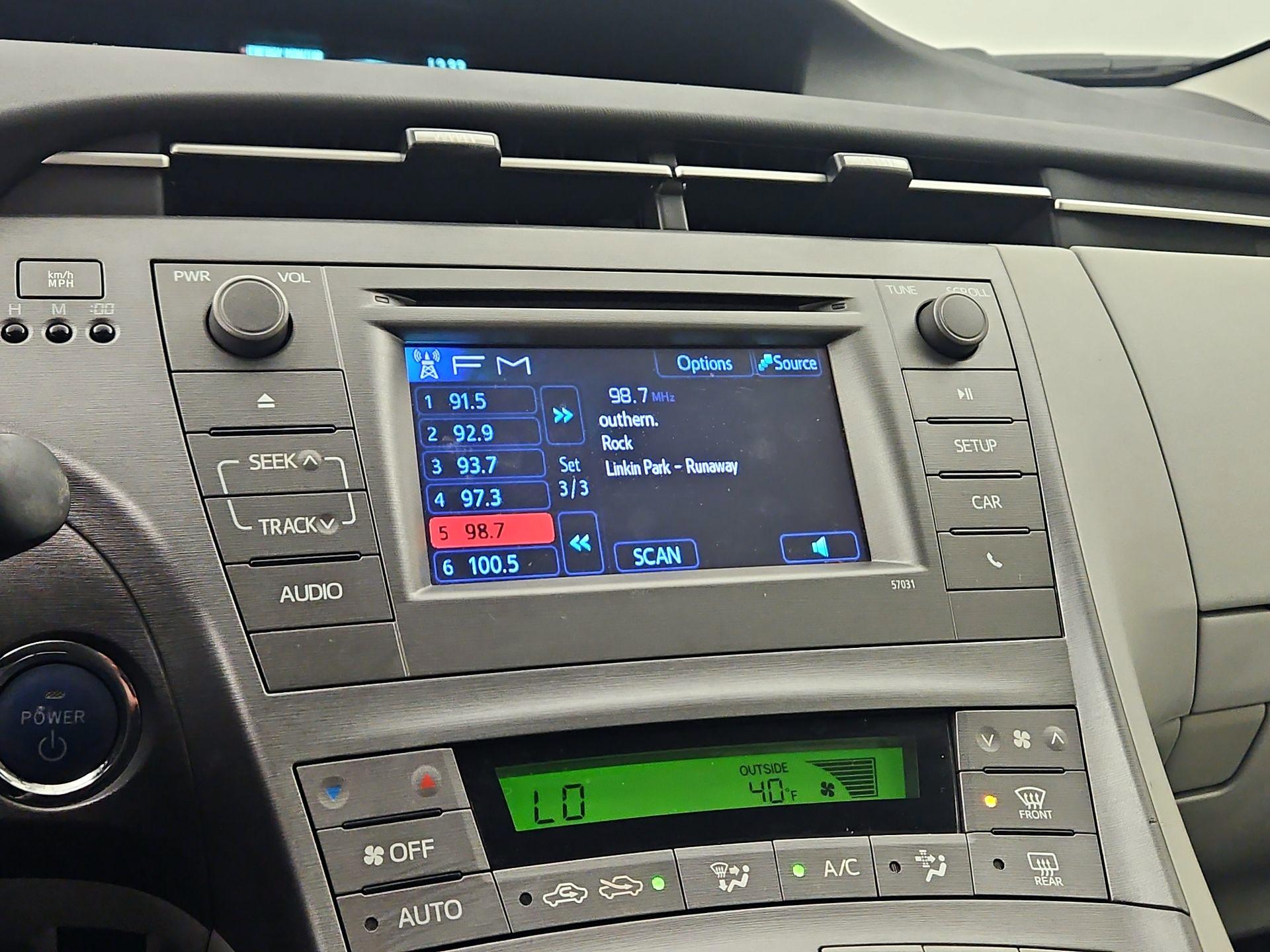 Thumbnail: 2015 Toyota Prius - 15