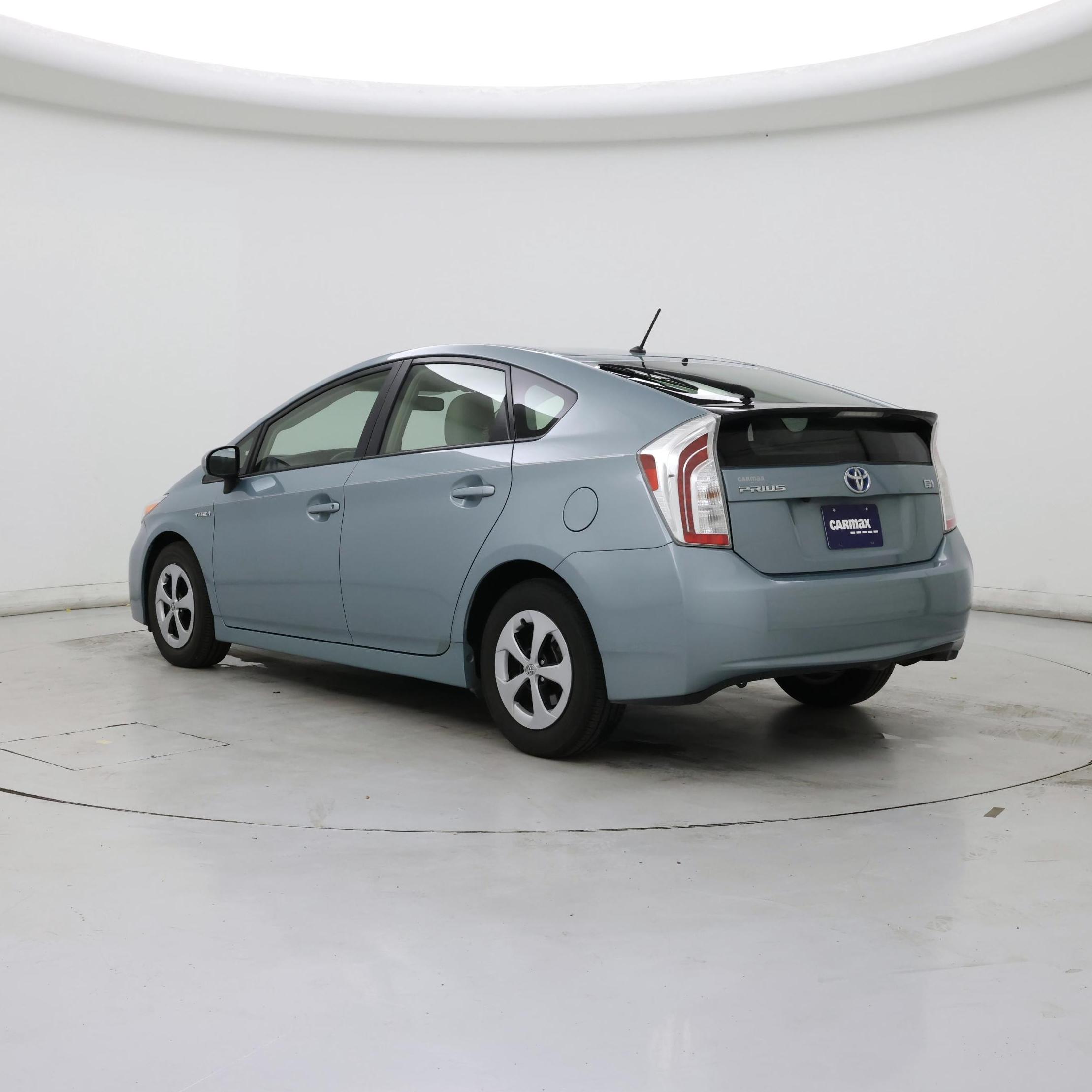 Thumbnail: 2015 Toyota Prius - 2