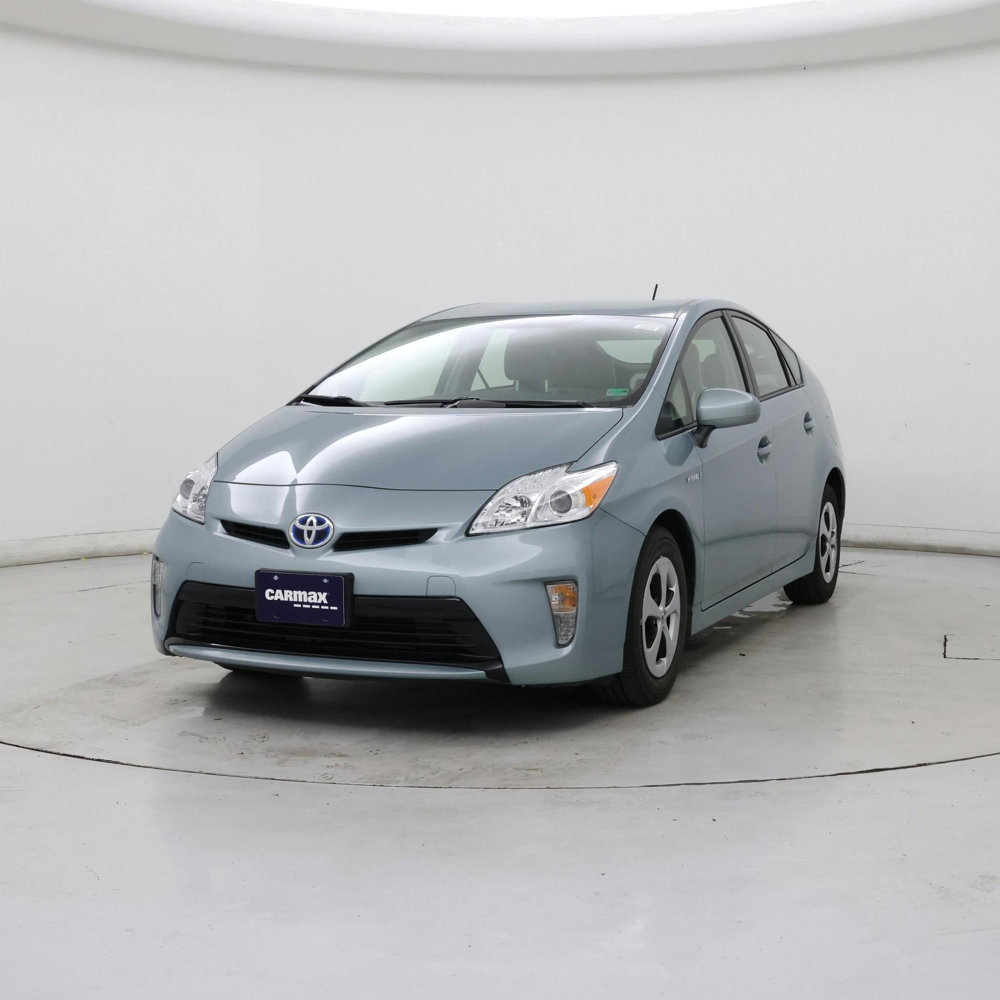 Thumbnail: 2015 Toyota Prius - 4