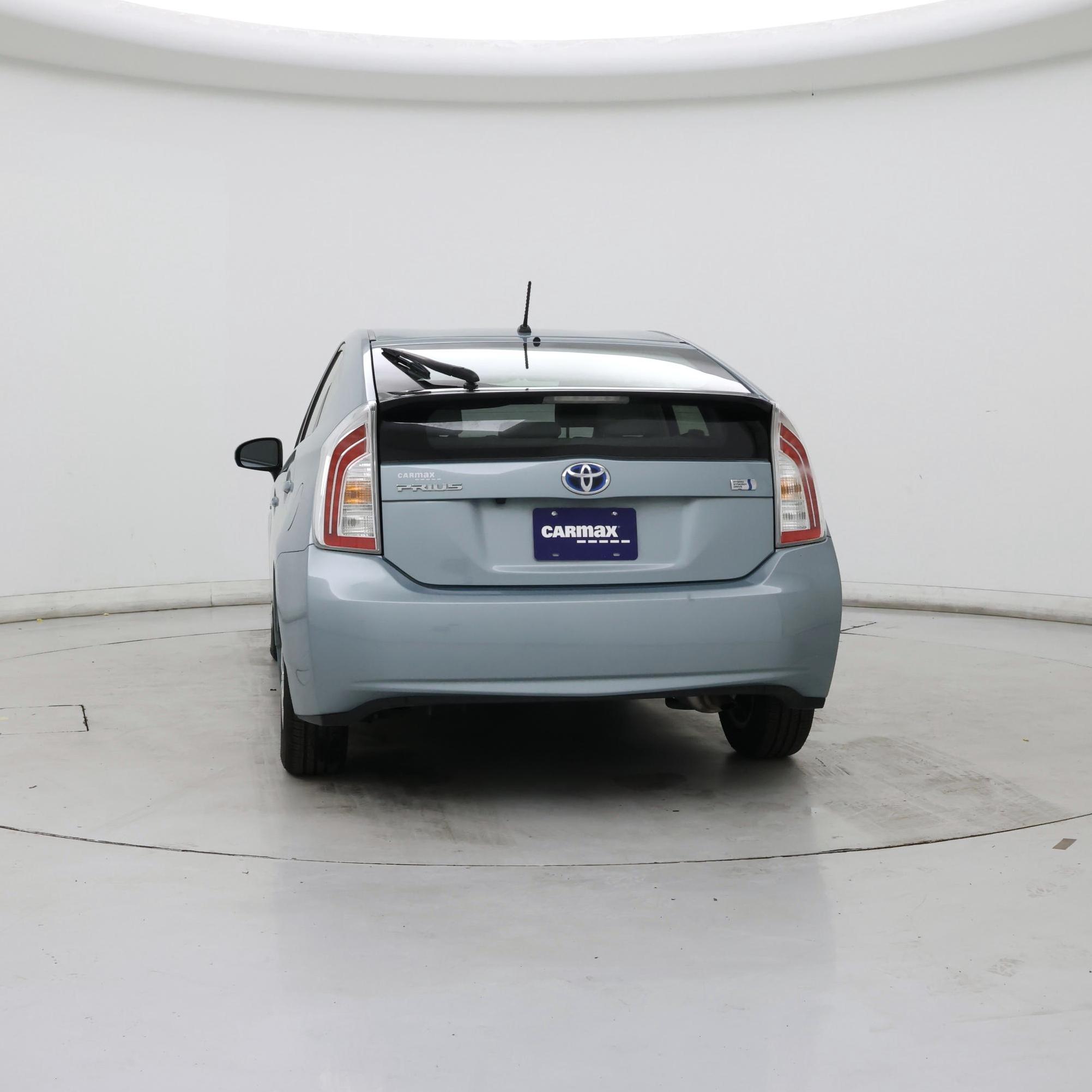 Thumbnail: 2015 Toyota Prius - 6