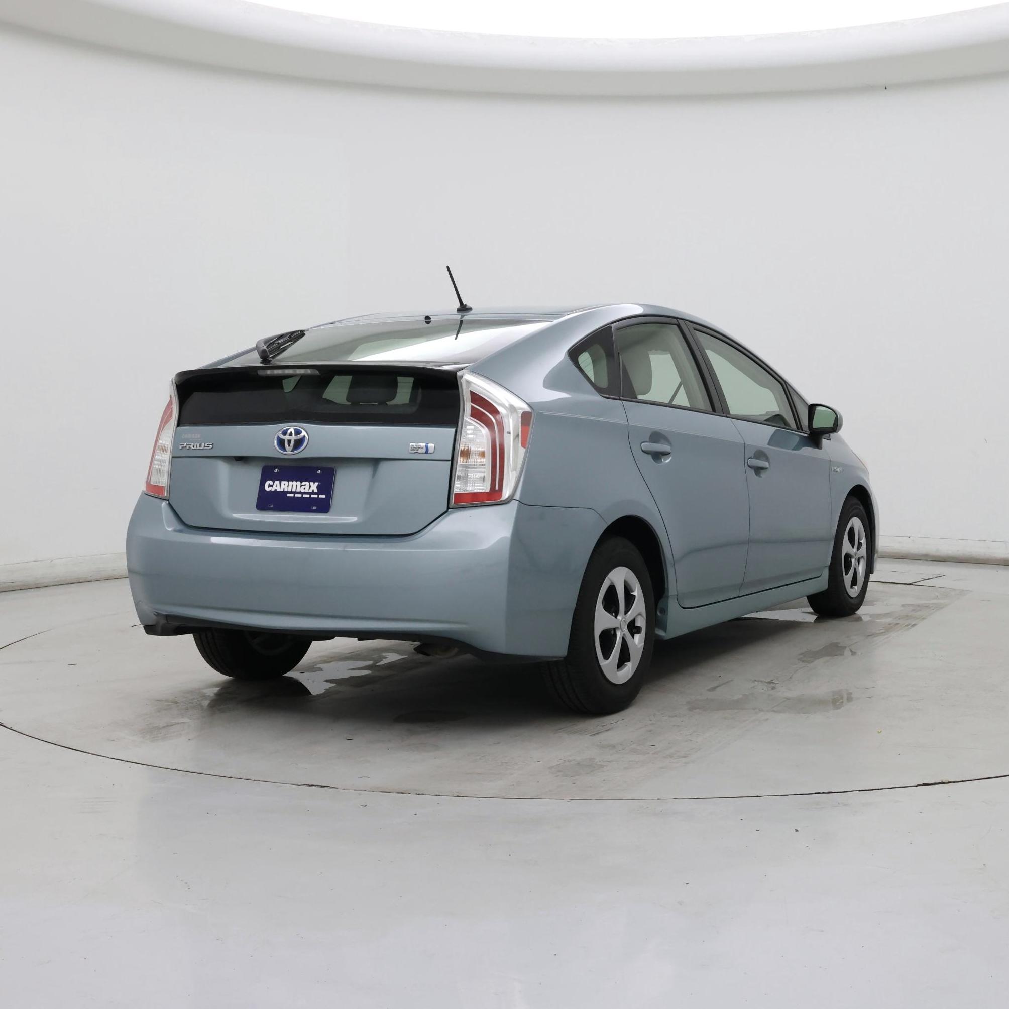 Thumbnail: 2015 Toyota Prius - 8