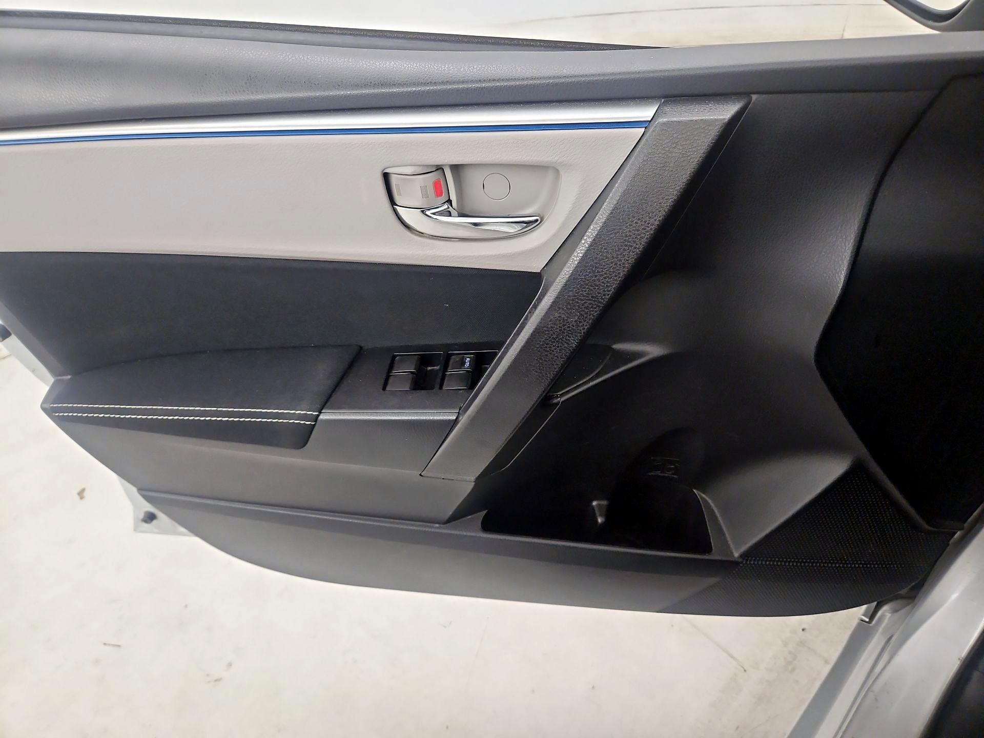 Thumbnail: 2014 Toyota Corolla - 12