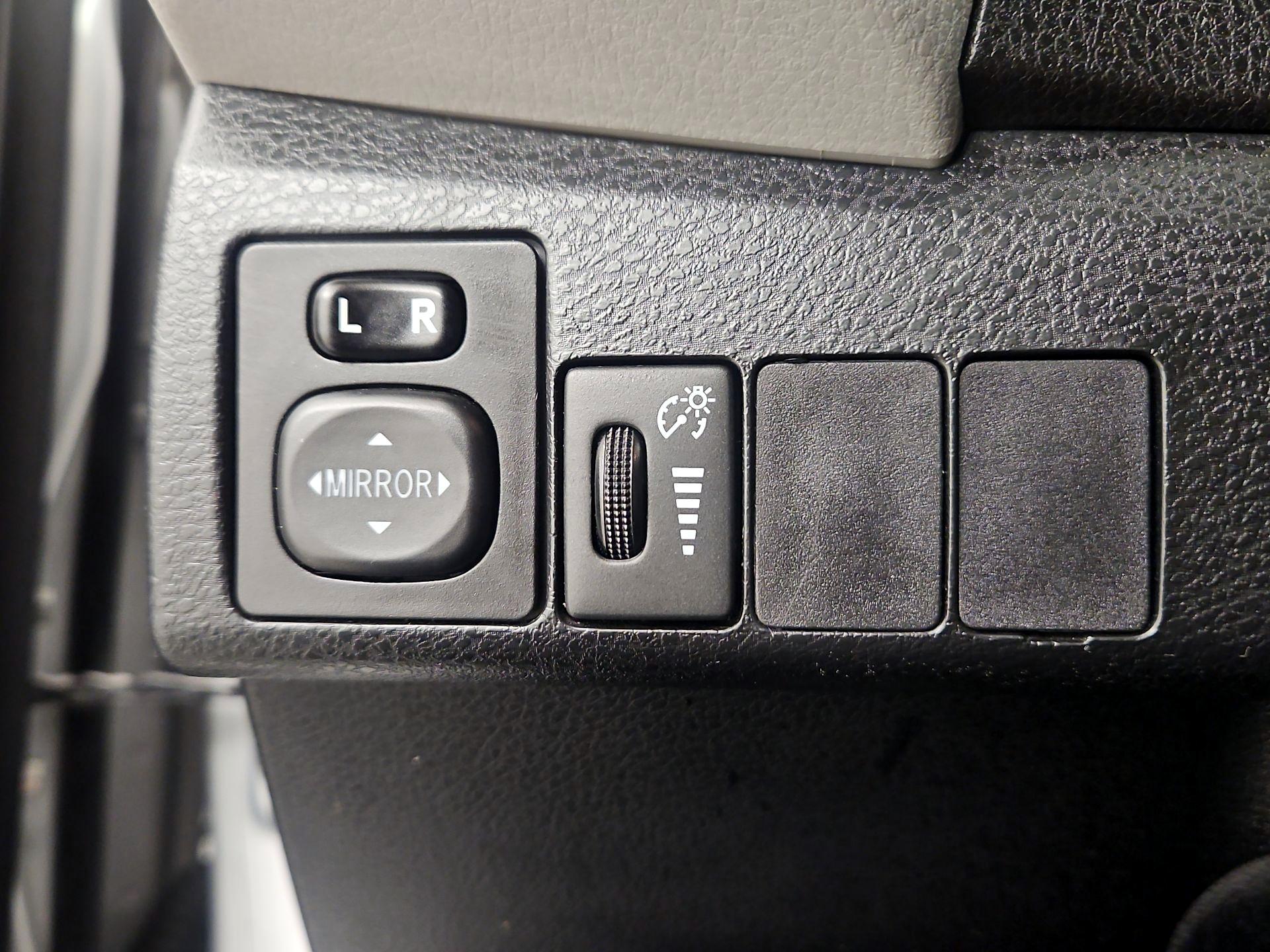 Thumbnail: 2014 Toyota Corolla - 13