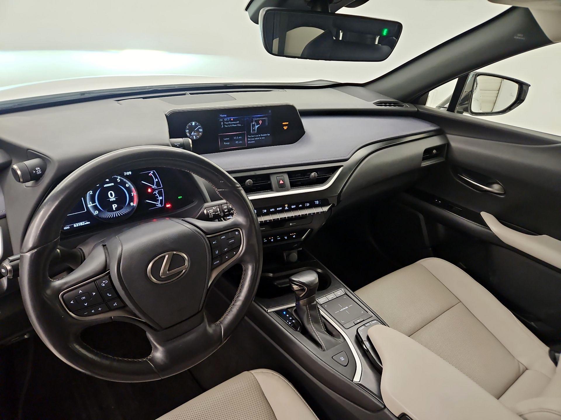 Thumbnail: 2019 Lexus UX - 9