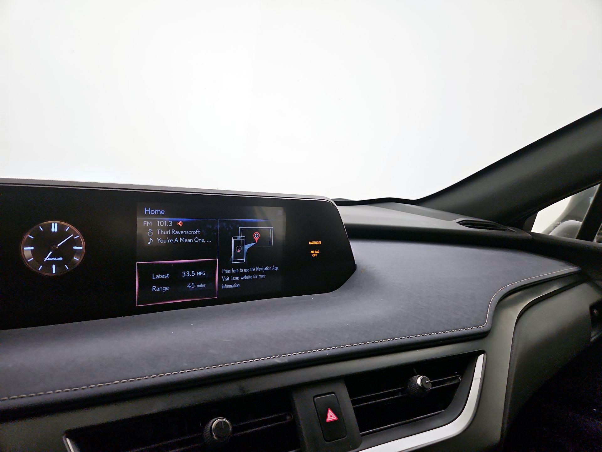 Thumbnail: 2019 Lexus UX - 15