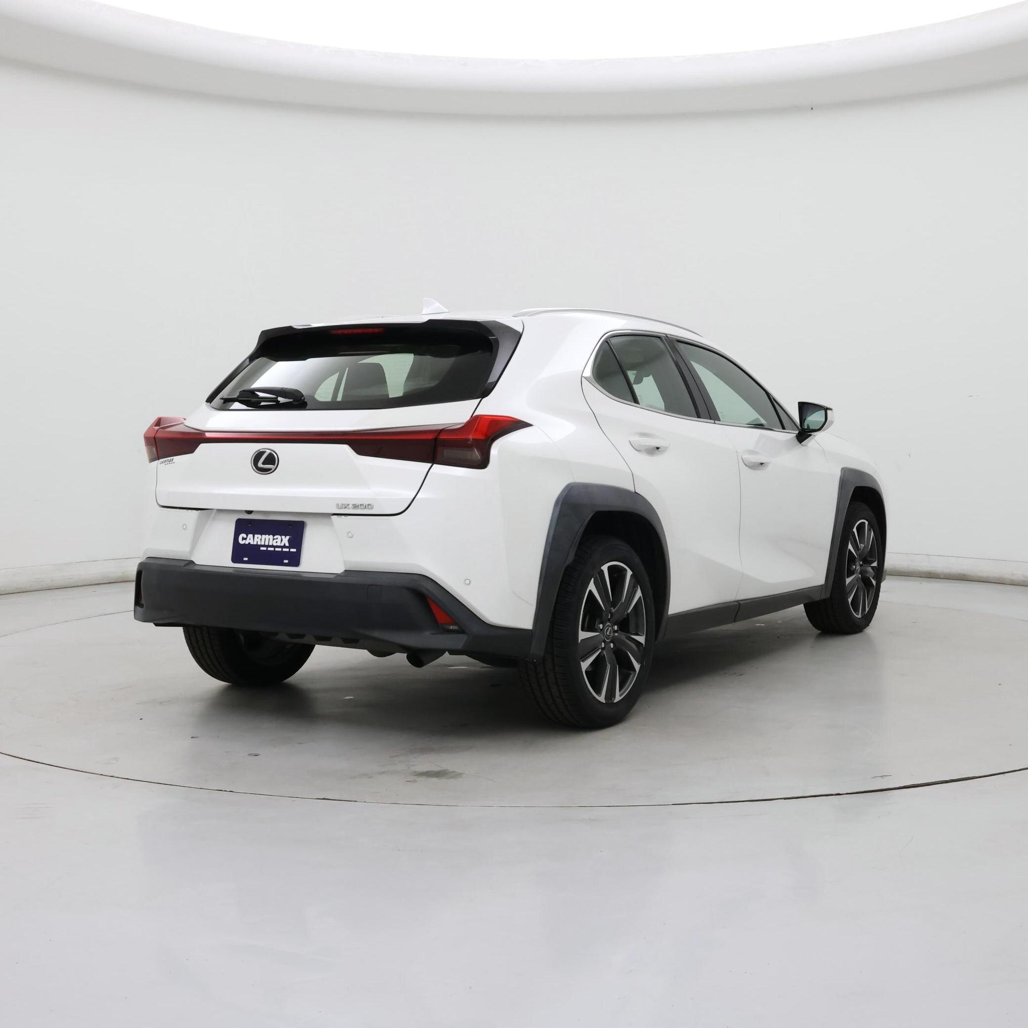 Thumbnail: 2019 Lexus UX - 8
