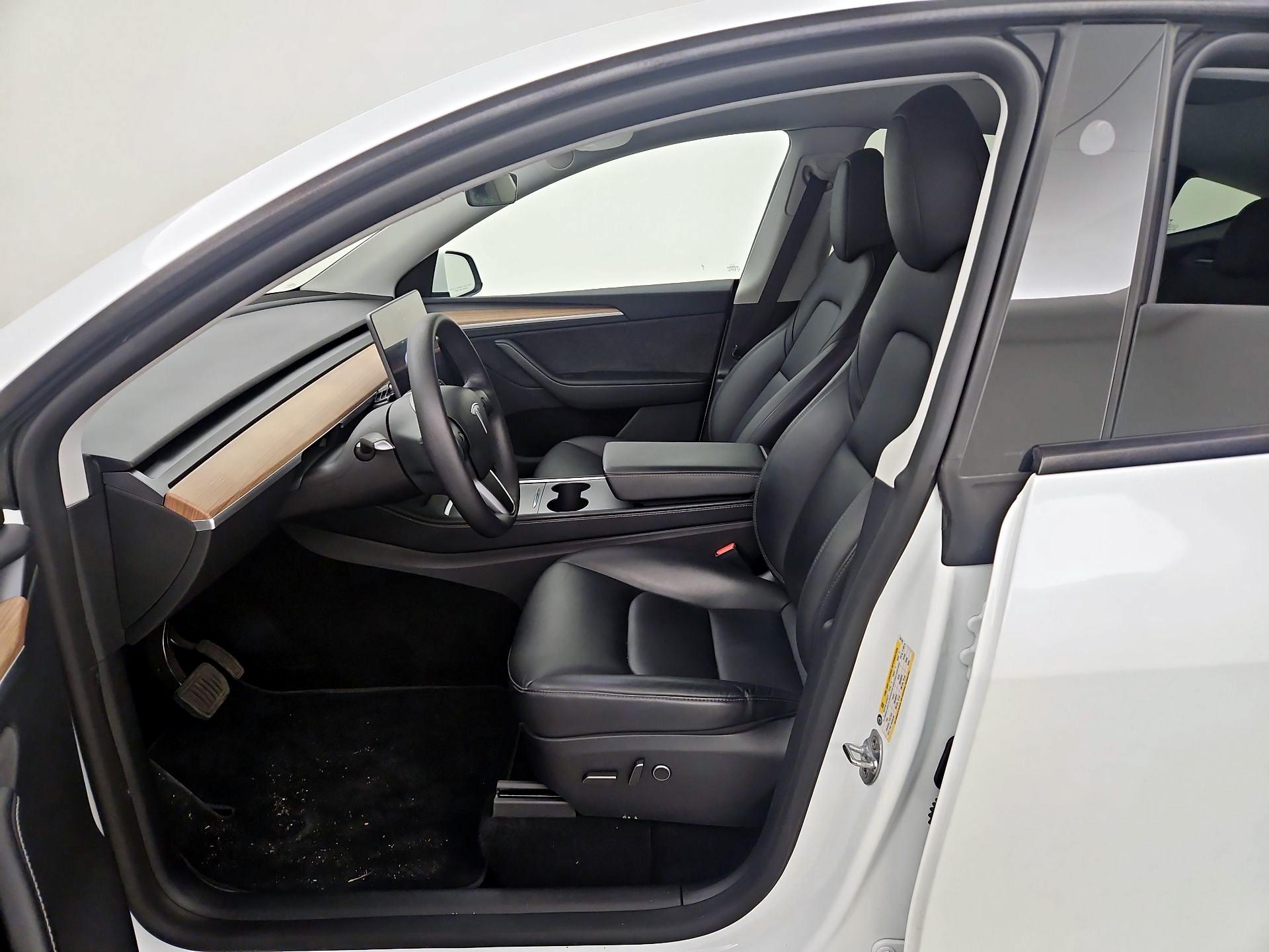 Thumbnail: 2024 Tesla Model Y - 11