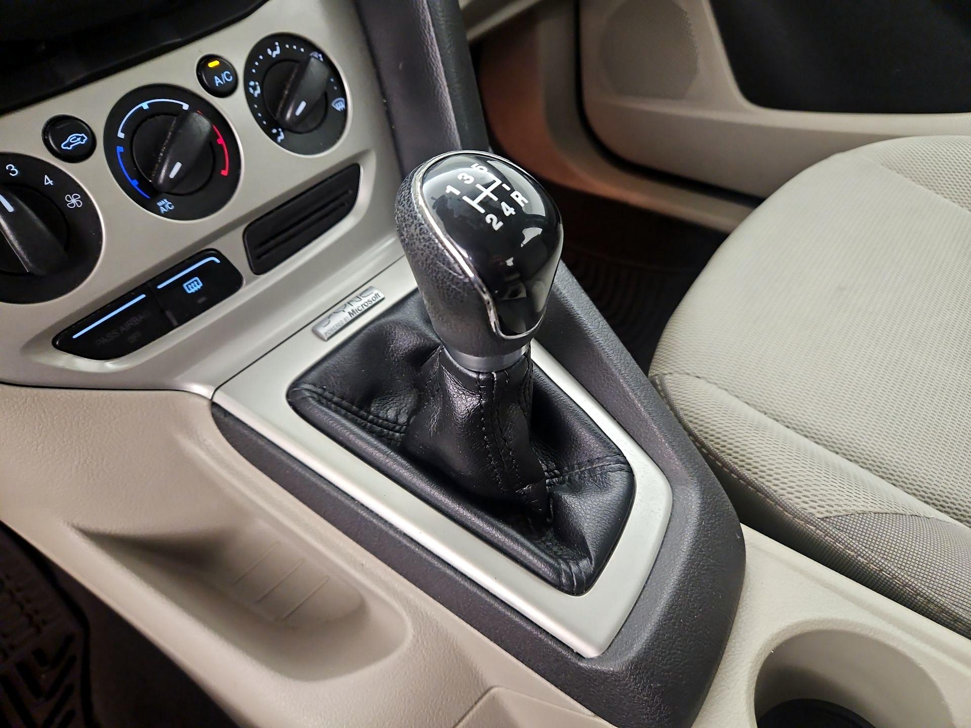 Thumbnail: 2014 Ford Focus - 16