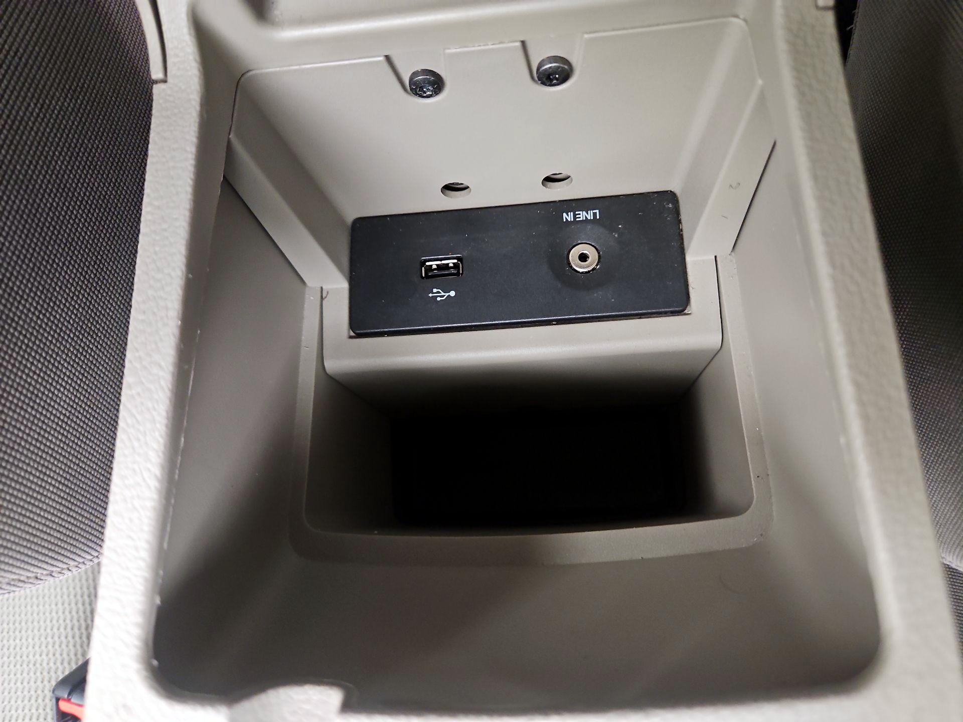 Thumbnail: 2014 Ford Focus - 17