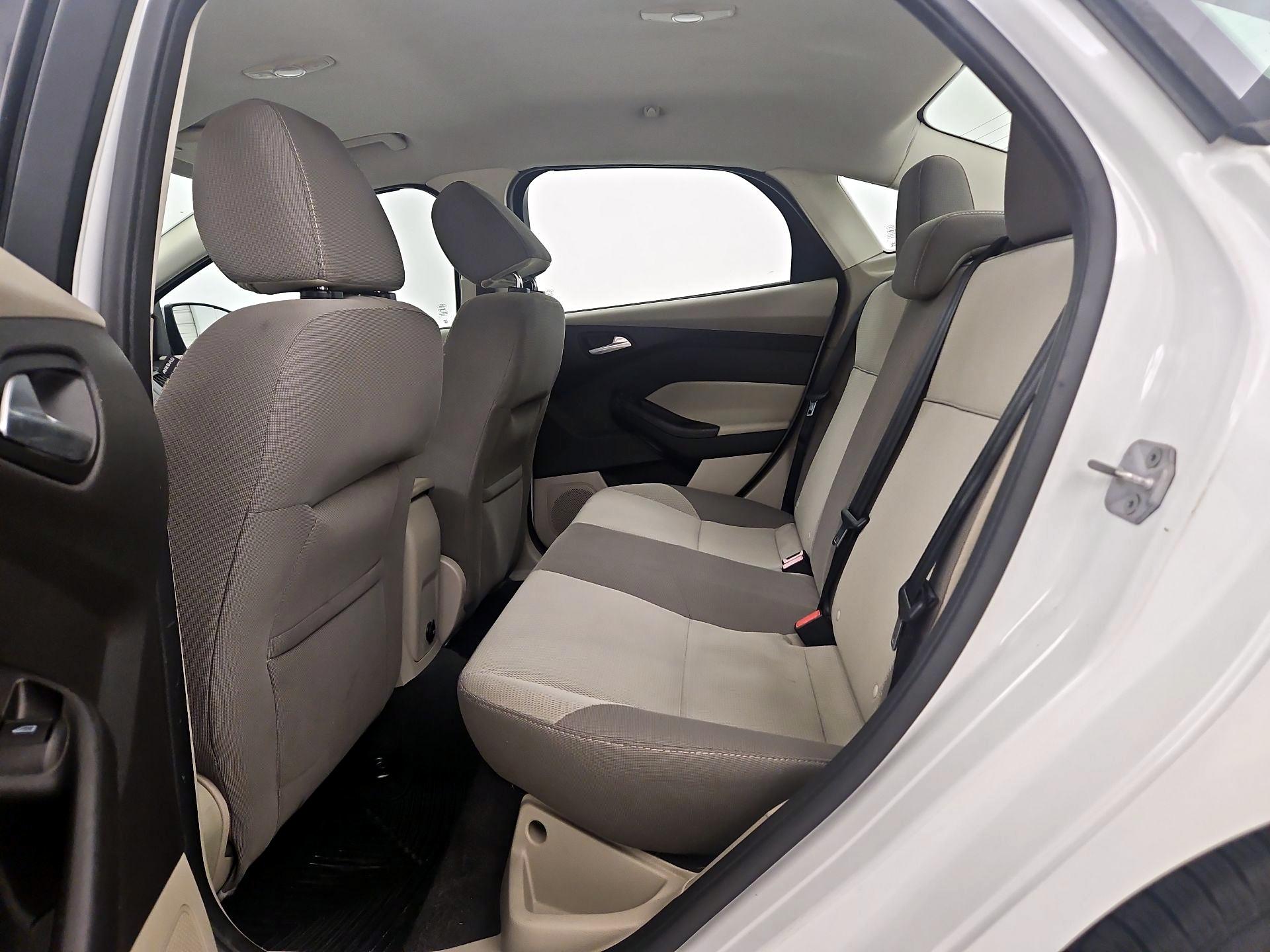 Thumbnail: 2014 Ford Focus - 18