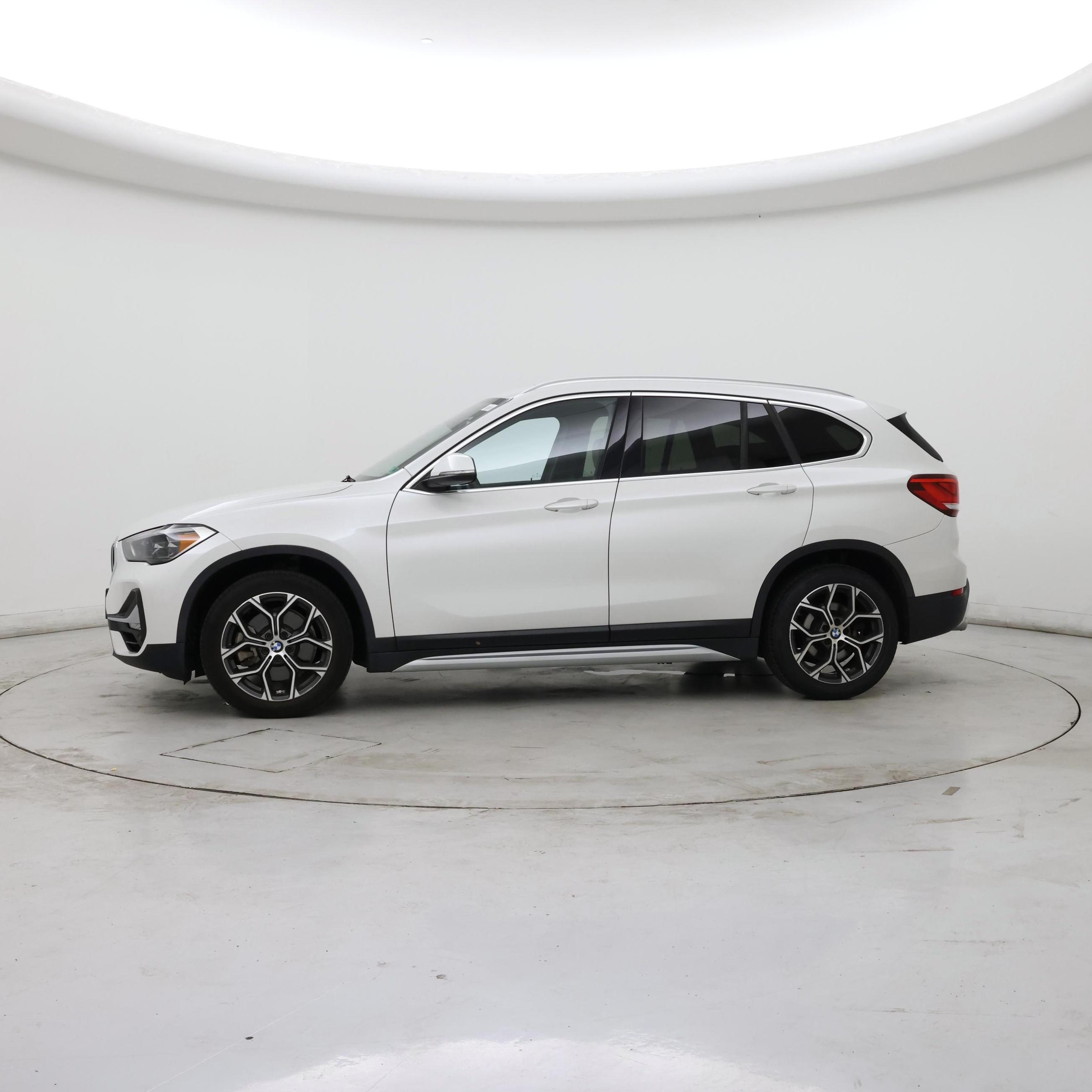 Thumbnail: 2020 BMW X1 - 3