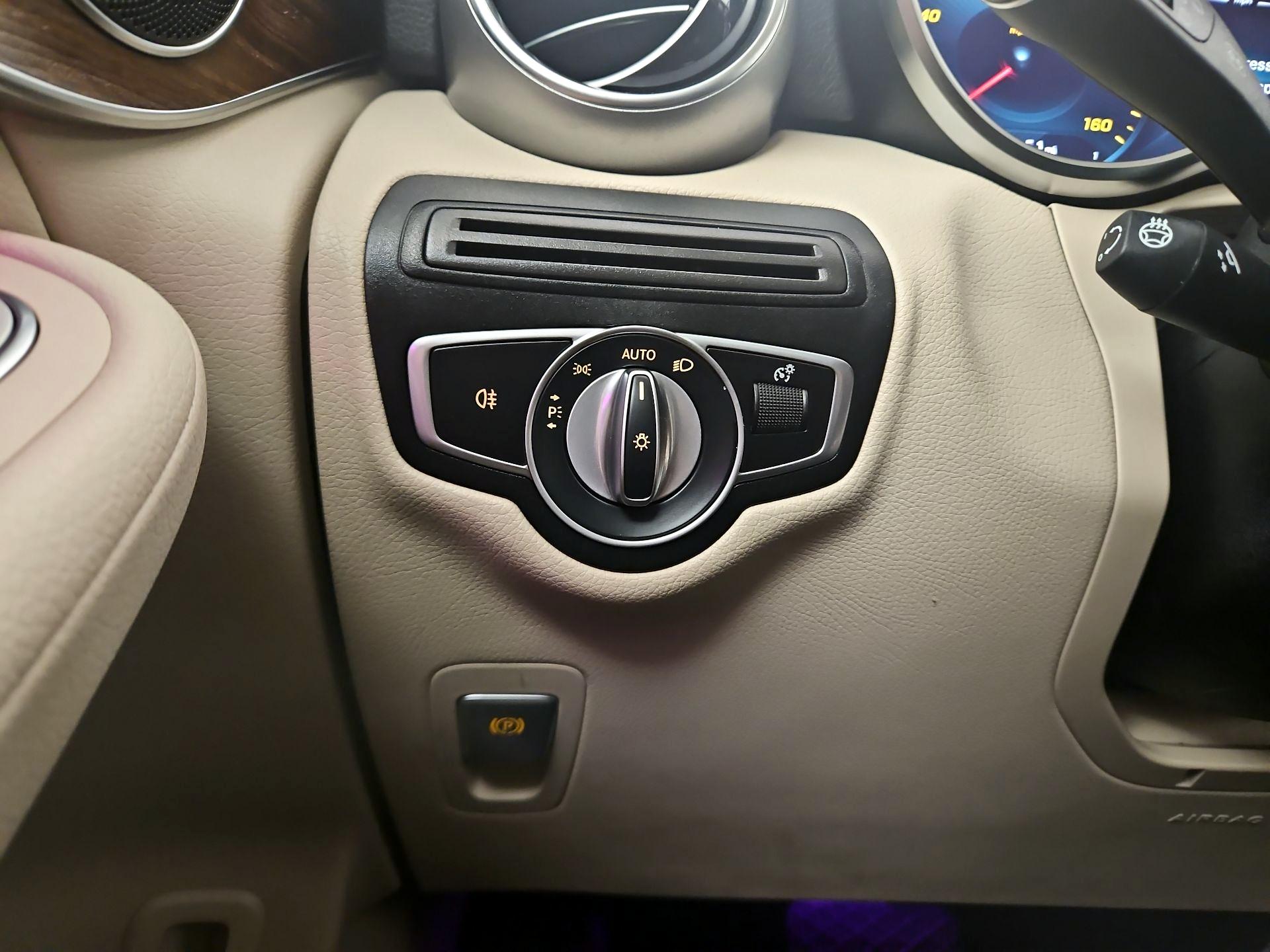 Thumbnail: 2022 Mercedes-Benz GLC - 13