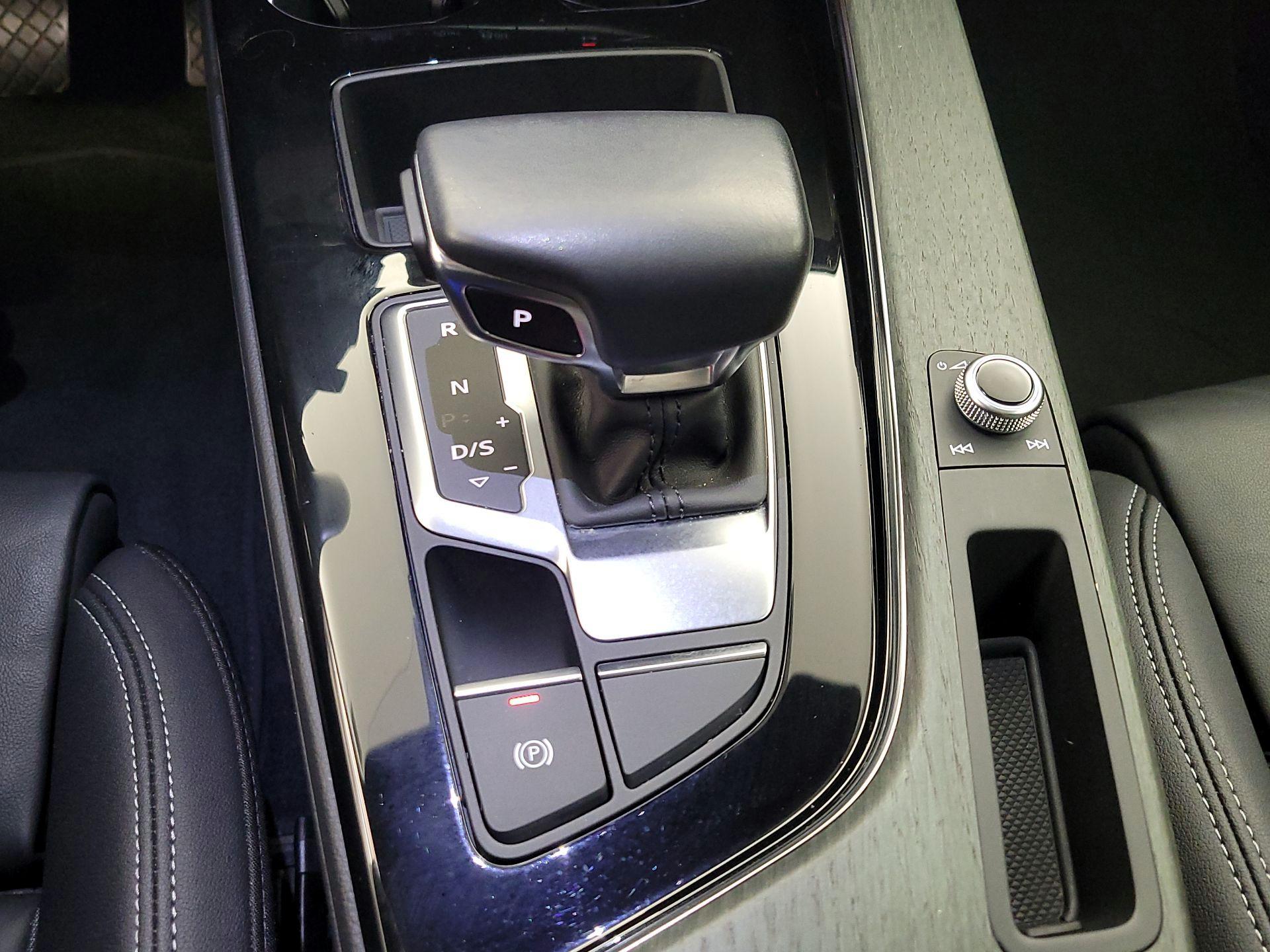 Thumbnail: 2023 Audi A4 - 18