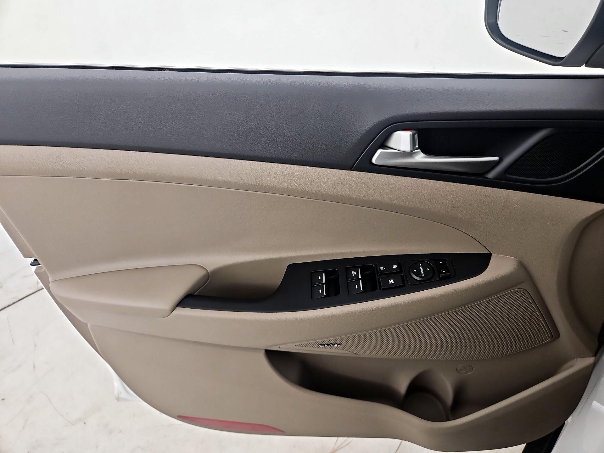 Thumbnail: 2021 Hyundai Tucson - 12