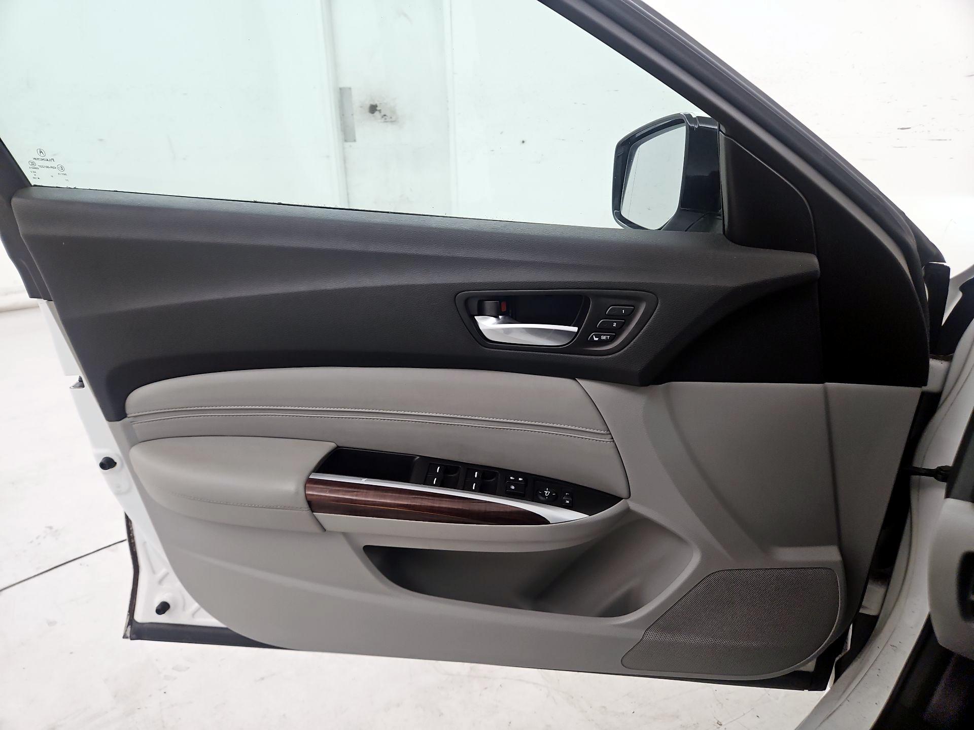 Thumbnail: 2015 Acura TLX - 12