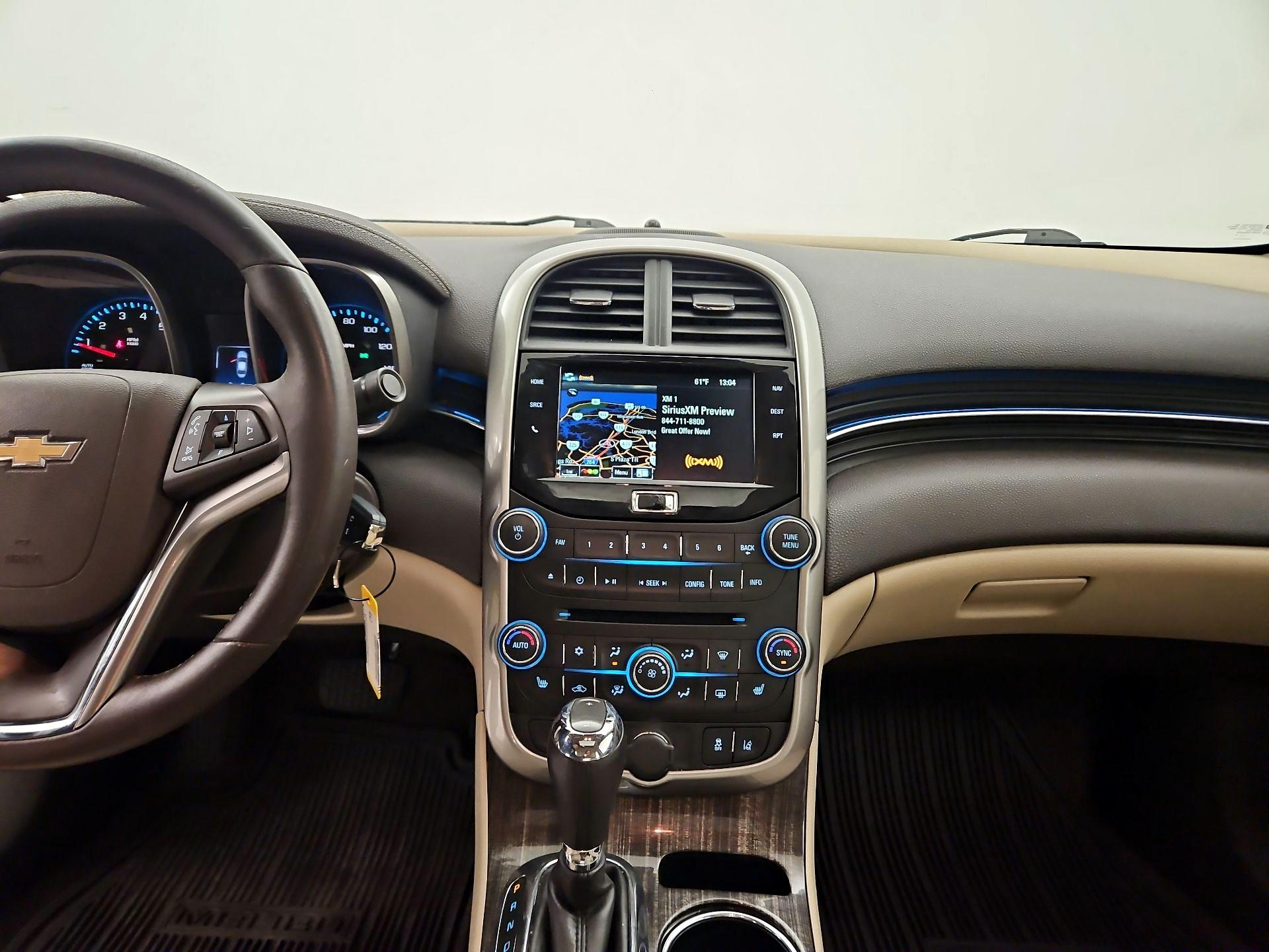 Thumbnail: 2016 Chevrolet Malibu - 9