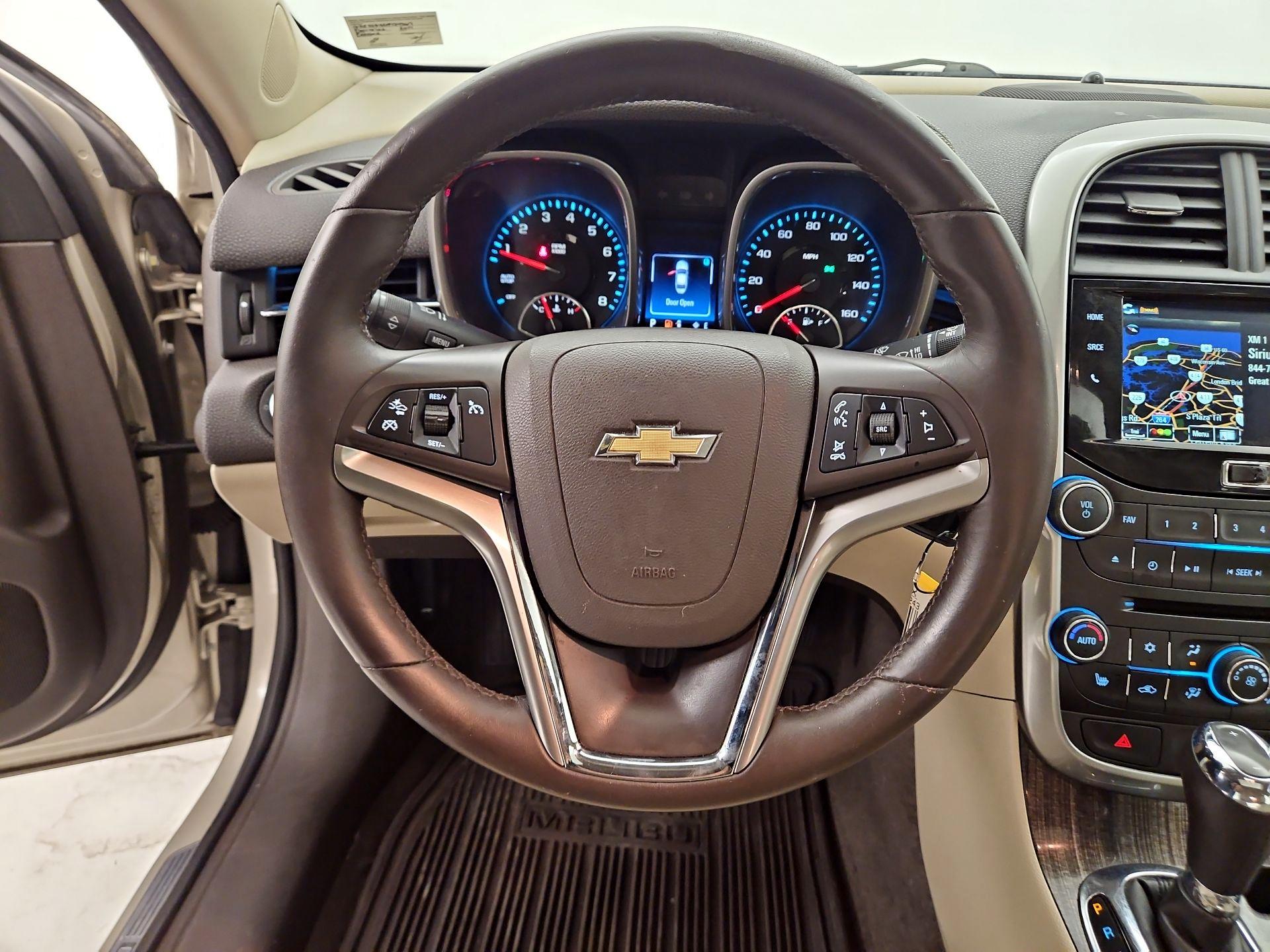 Thumbnail: 2016 Chevrolet Malibu - 10