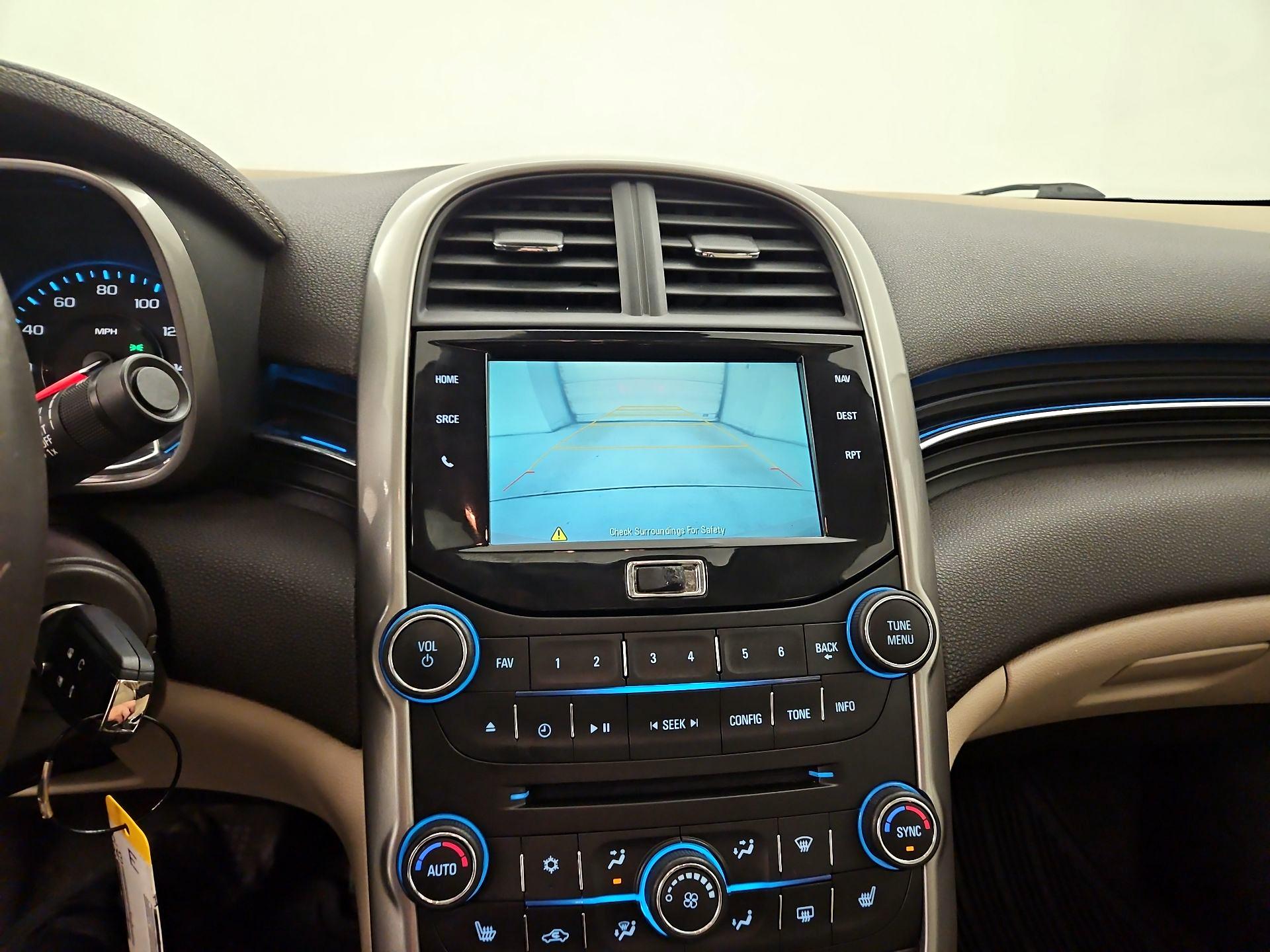 Thumbnail: 2016 Chevrolet Malibu - 15