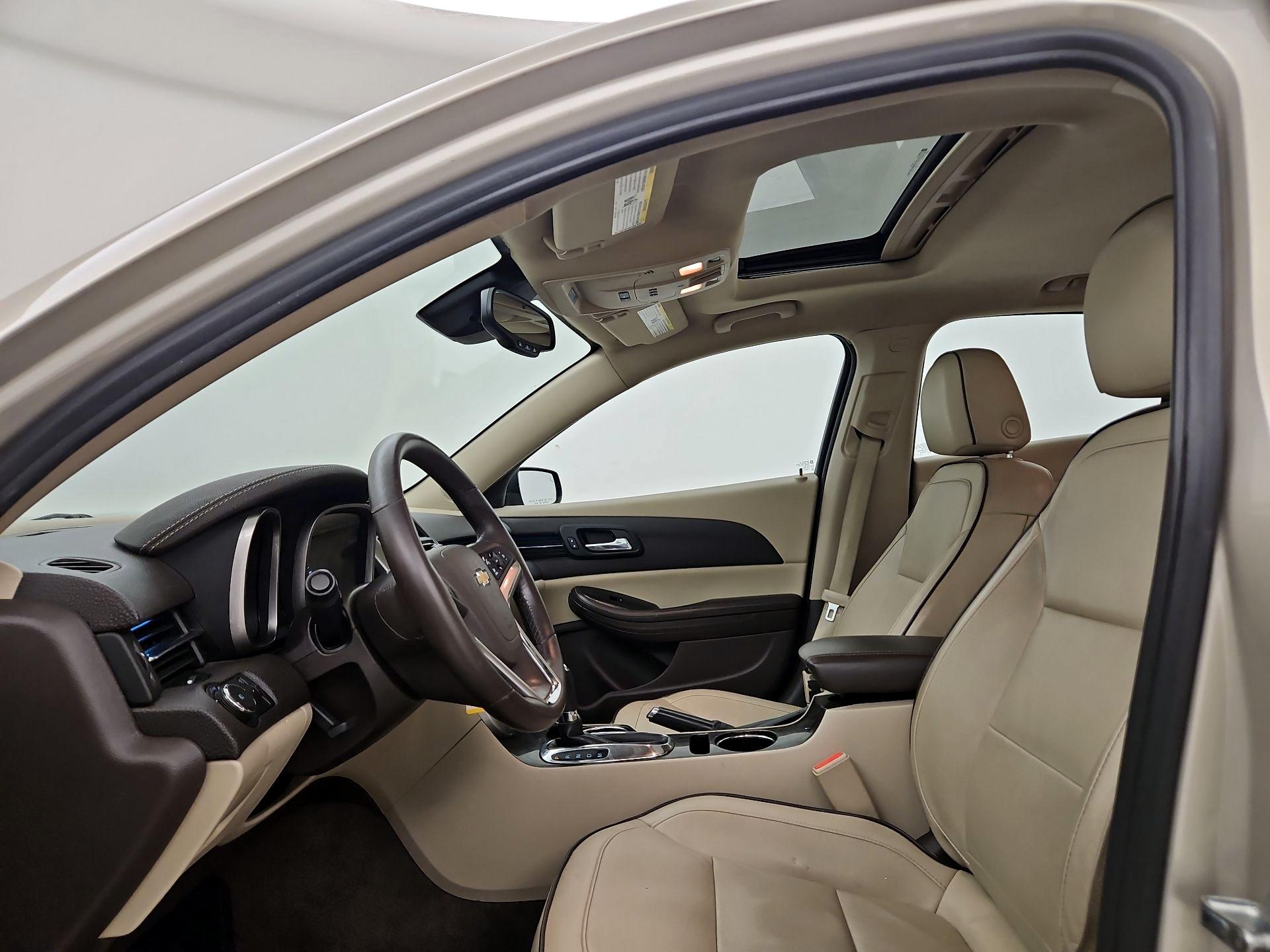 Thumbnail: 2016 Chevrolet Malibu - 20