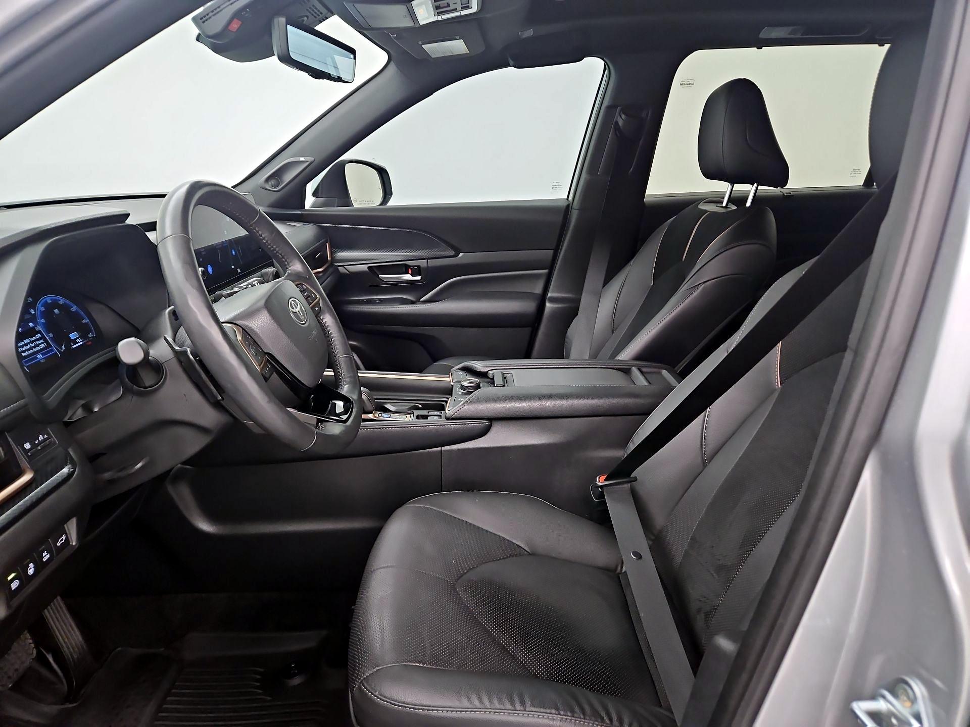 Thumbnail: 2024 Toyota Highlander - 11