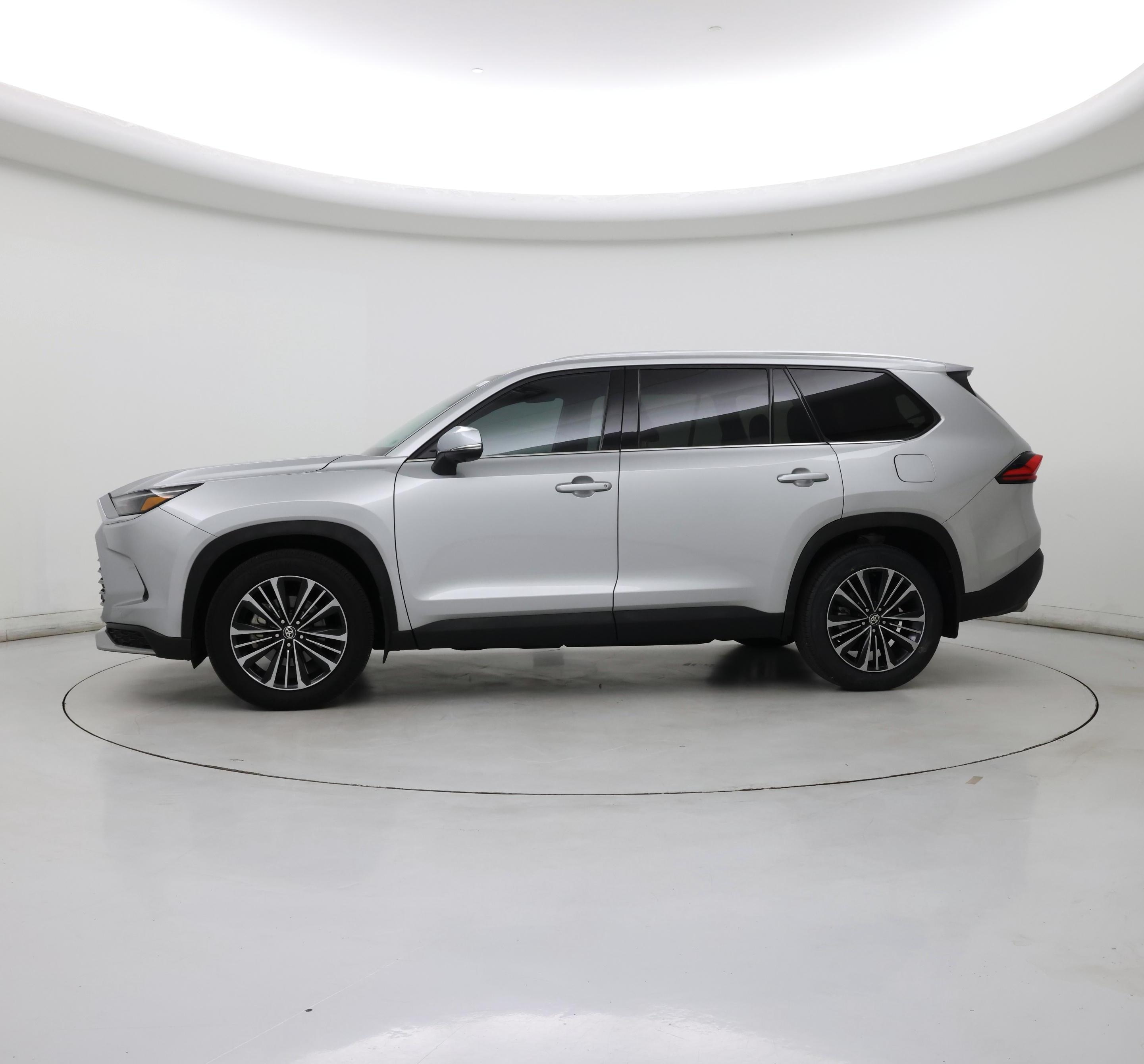 Thumbnail: 2024 Toyota Highlander - 3