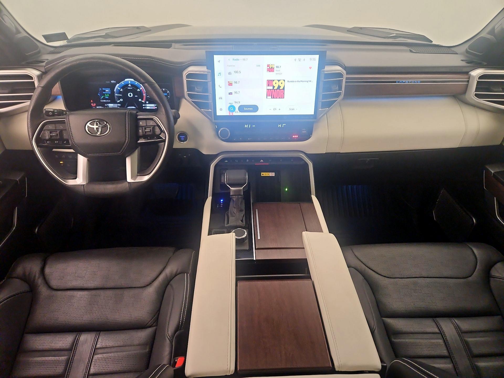 Thumbnail: 2022 Toyota Tundra - 9