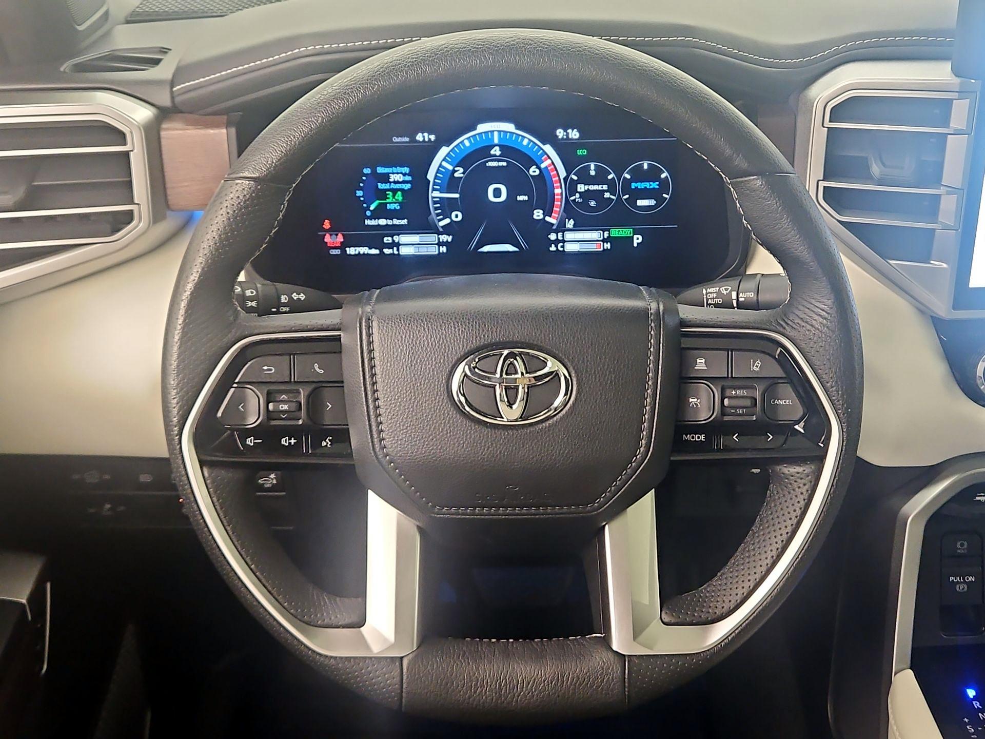 Thumbnail: 2022 Toyota Tundra - 10