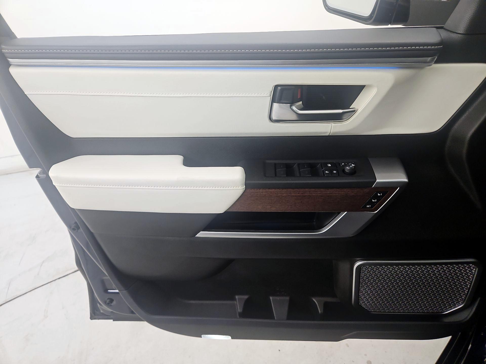 Thumbnail: 2022 Toyota Tundra - 12