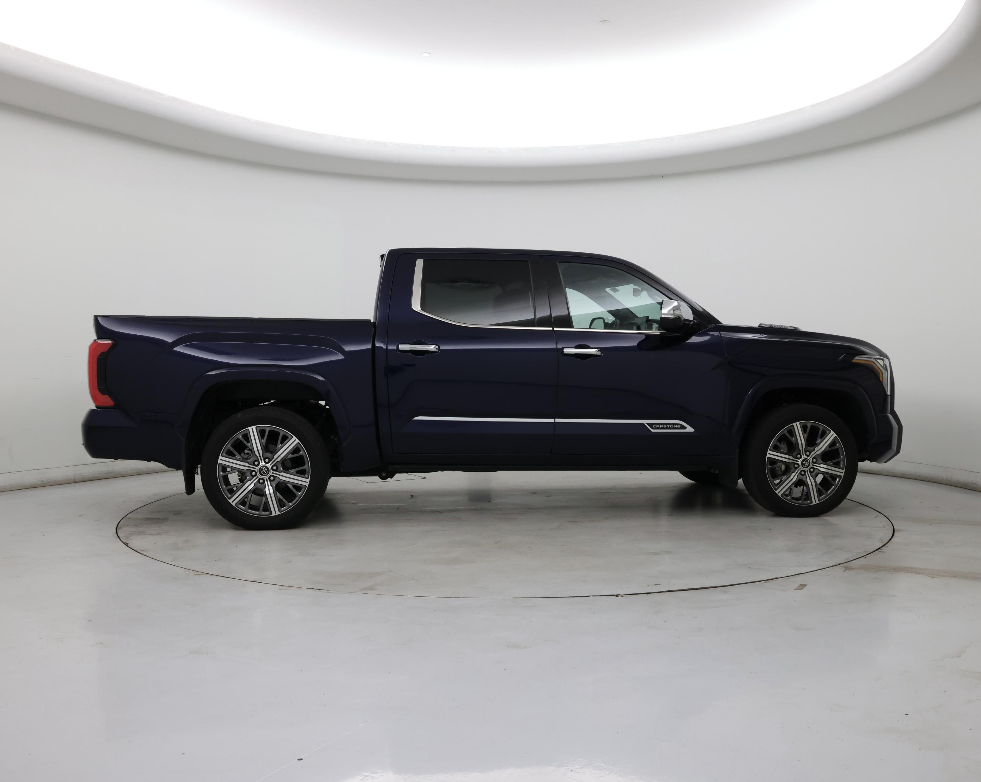 Thumbnail: 2022 Toyota Tundra - 7