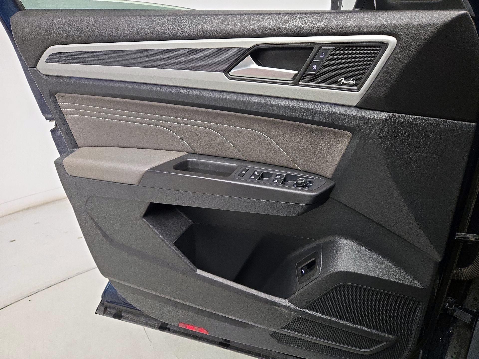 Thumbnail: 2022 Volkswagen Atlas - 12