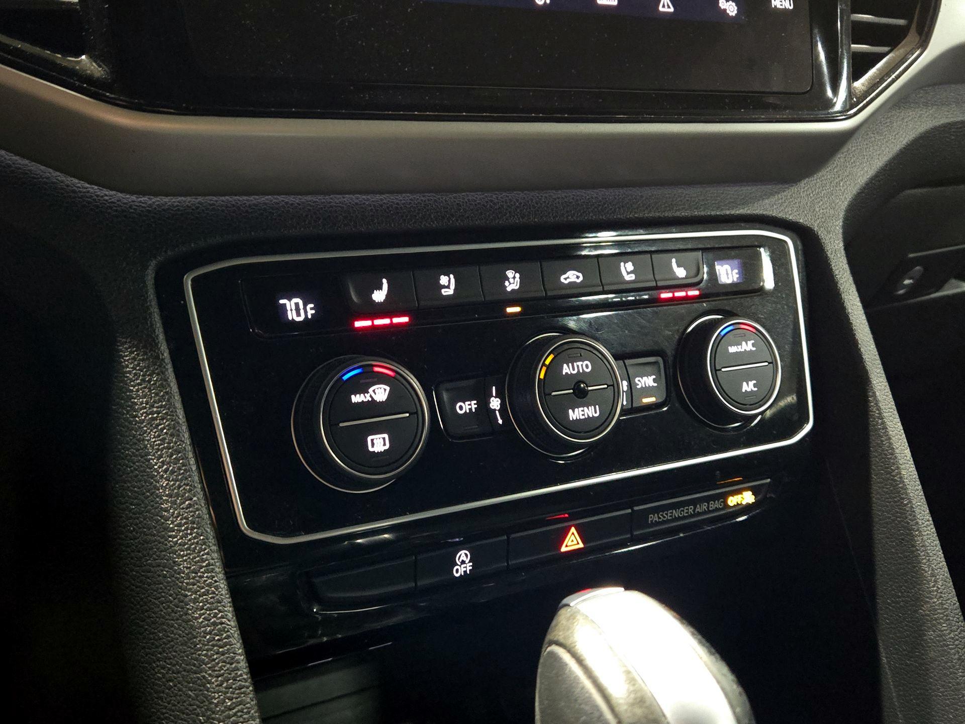 Thumbnail: 2022 Volkswagen Atlas - 16