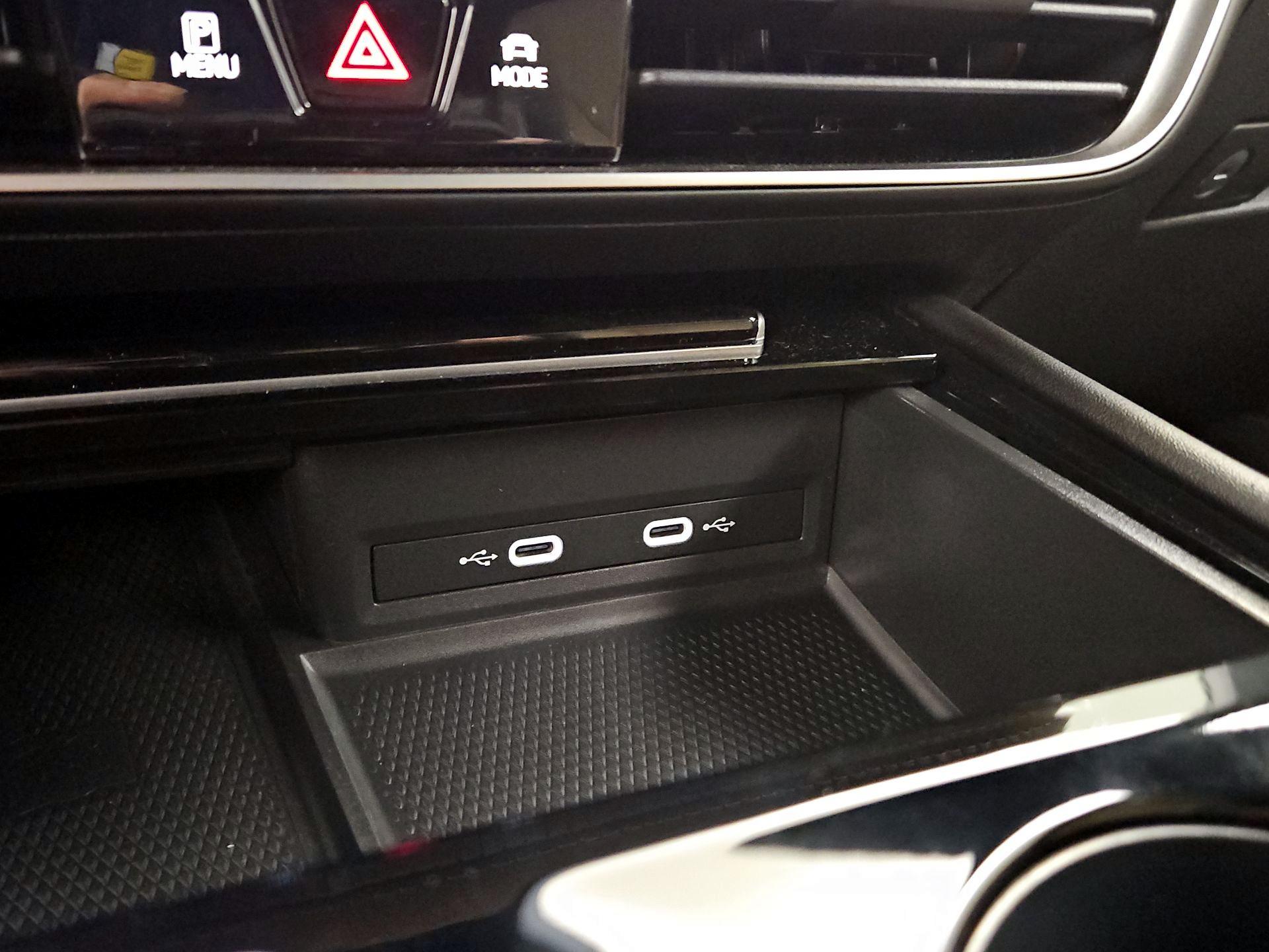 Thumbnail: 2024 Volkswagen Atlas - 18