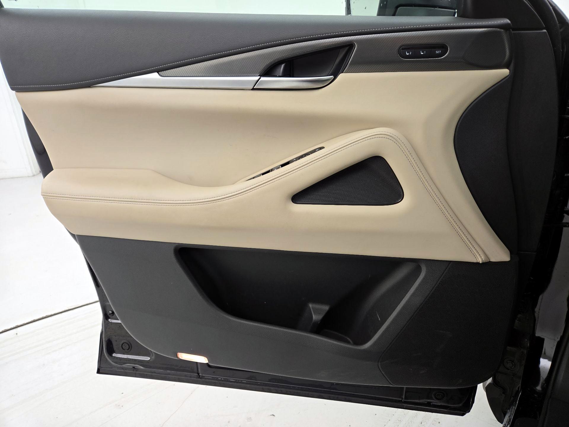 Thumbnail: 2023 INFINITI QX60 - 12