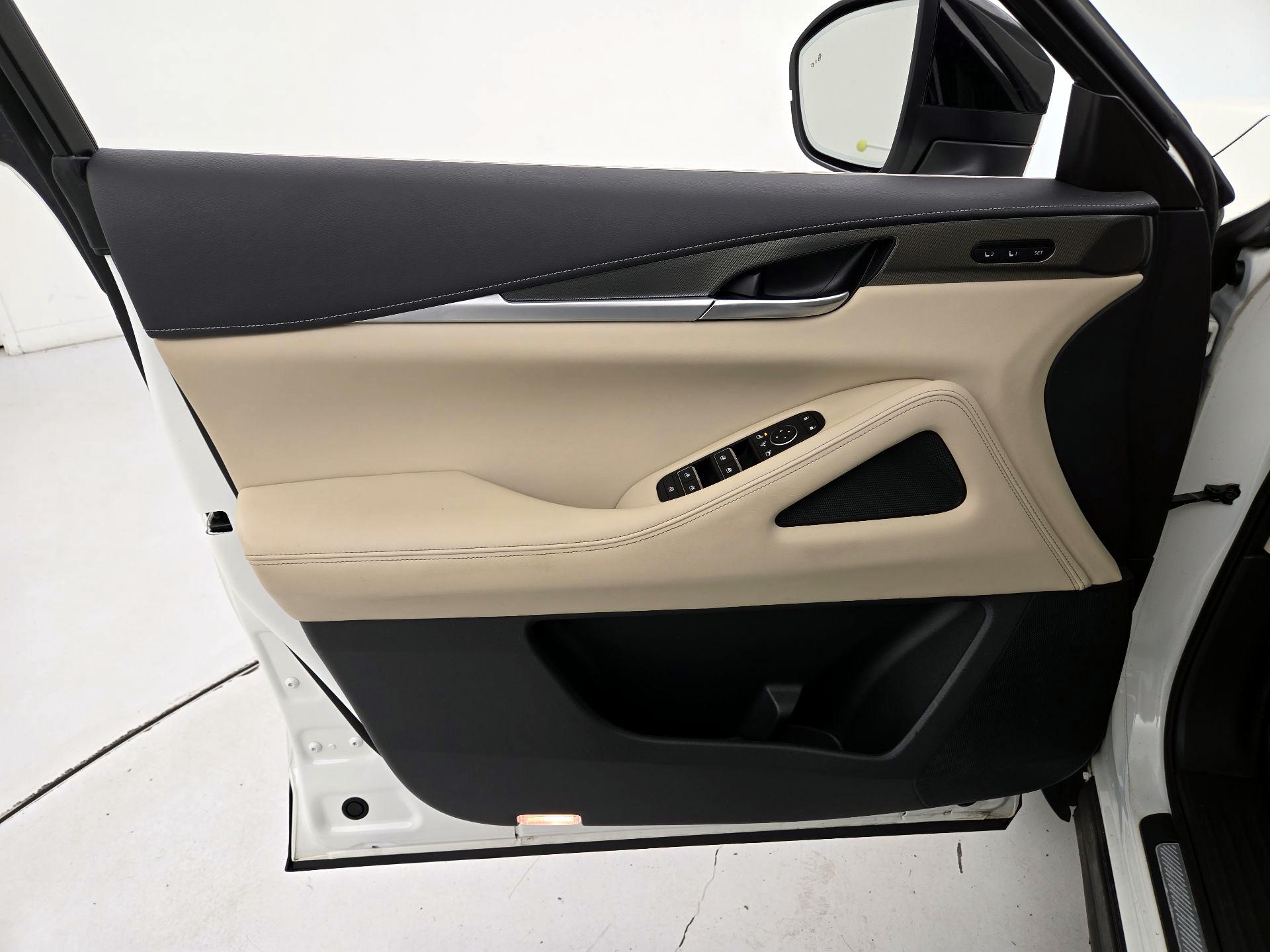 Thumbnail: 2023 INFINITI QX60 - 12