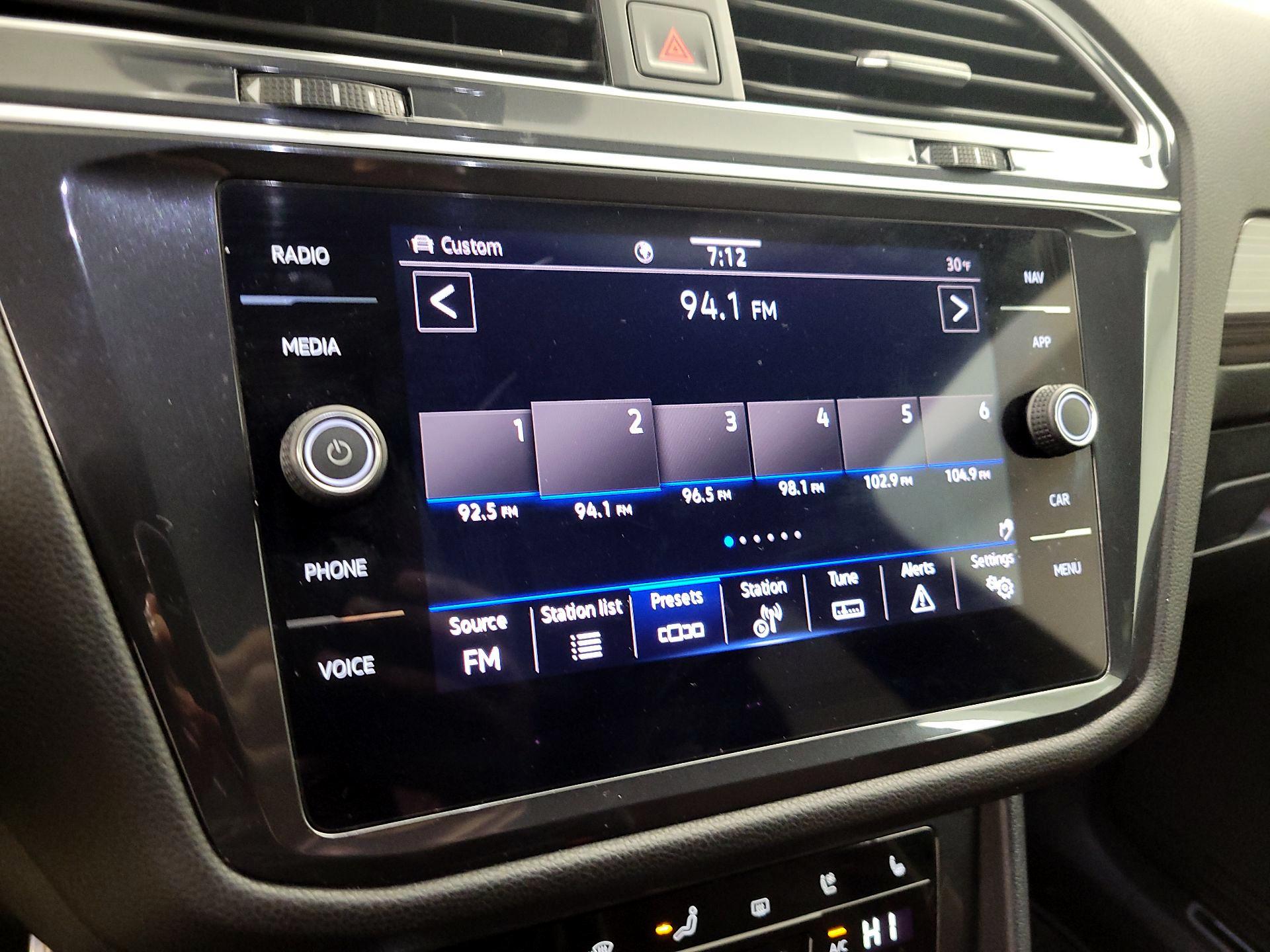 Thumbnail: 2024 Volkswagen Tiguan - 15