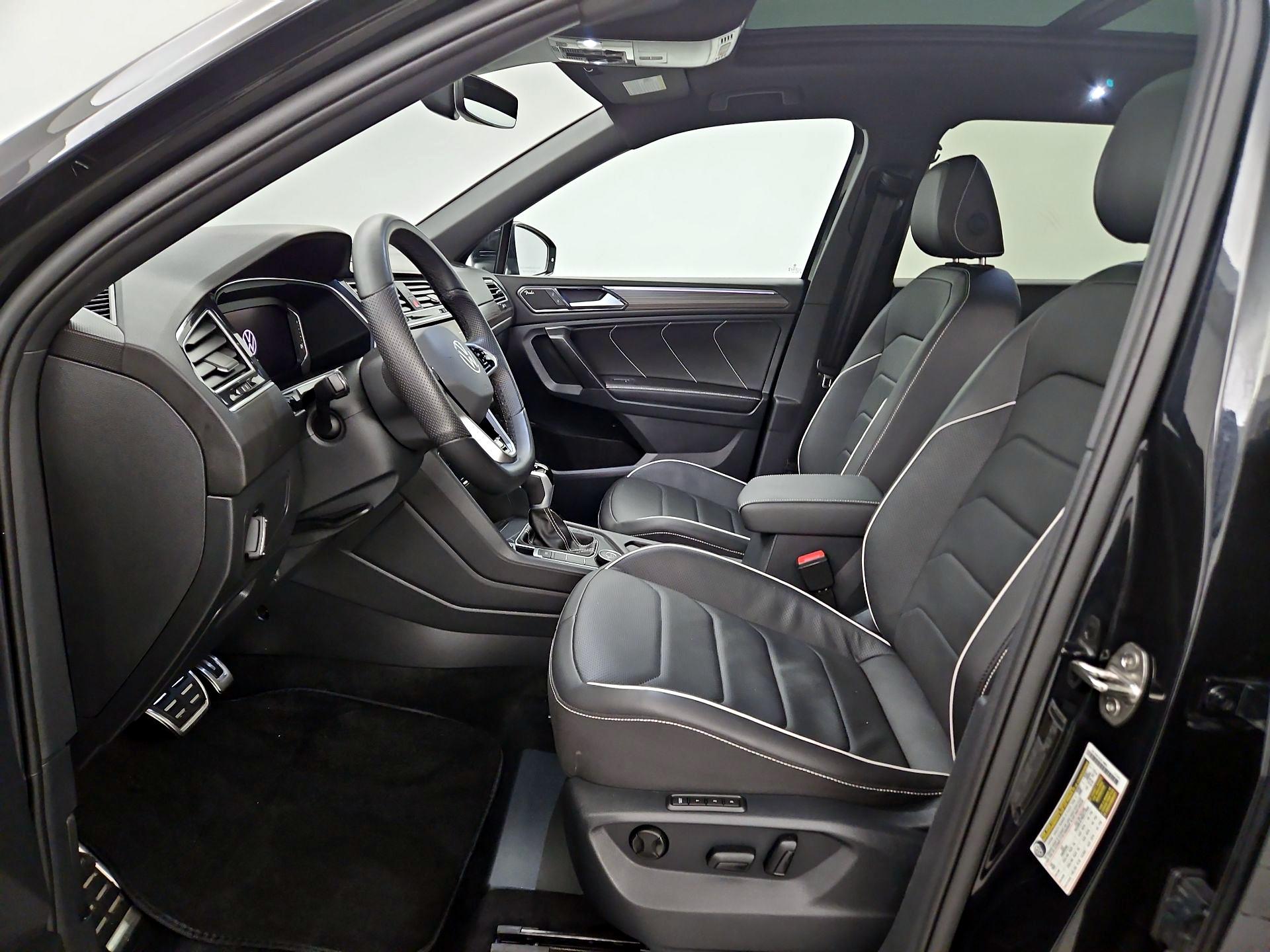 Thumbnail: 2024 Volkswagen Tiguan - 11