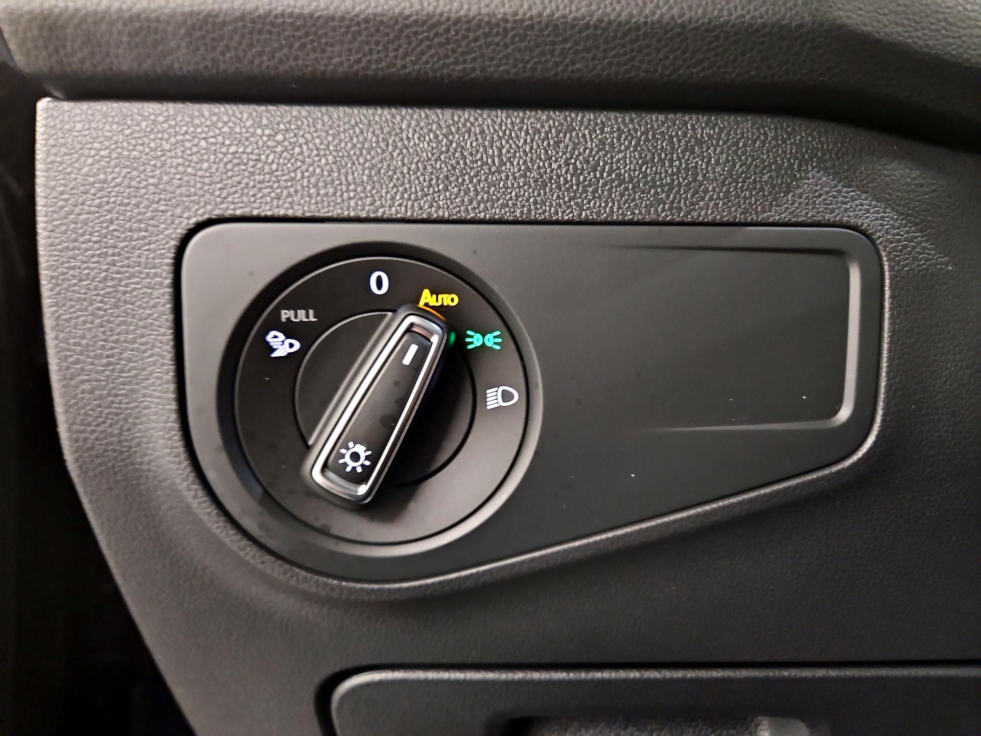 Thumbnail: 2024 Volkswagen Tiguan - 13