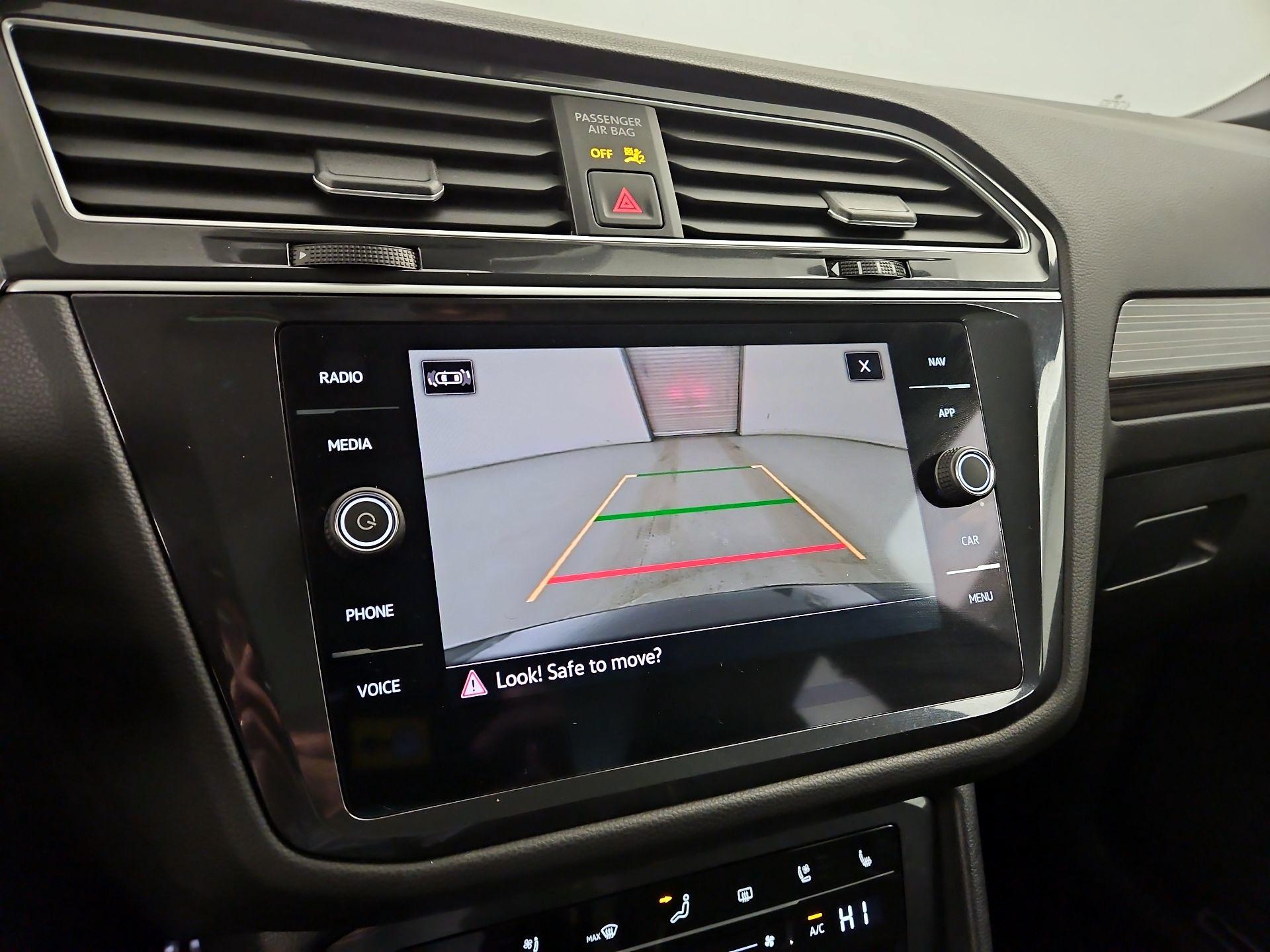 Thumbnail: 2024 Volkswagen Tiguan - 15