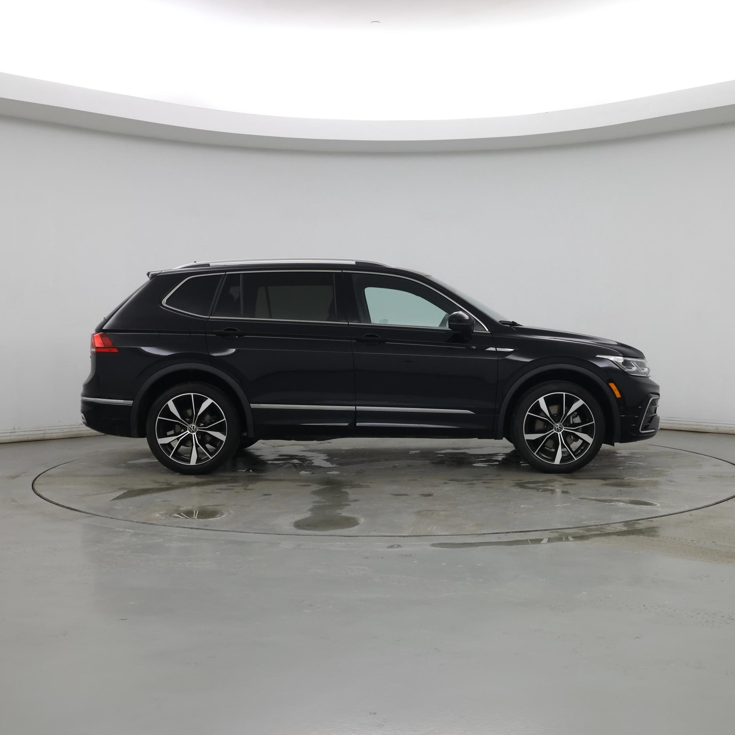 Thumbnail: 2024 Volkswagen Tiguan - 7