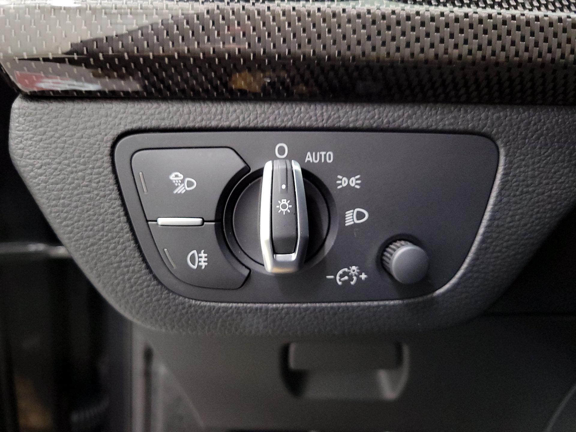 Thumbnail: 2022 Audi SQ5 - 13