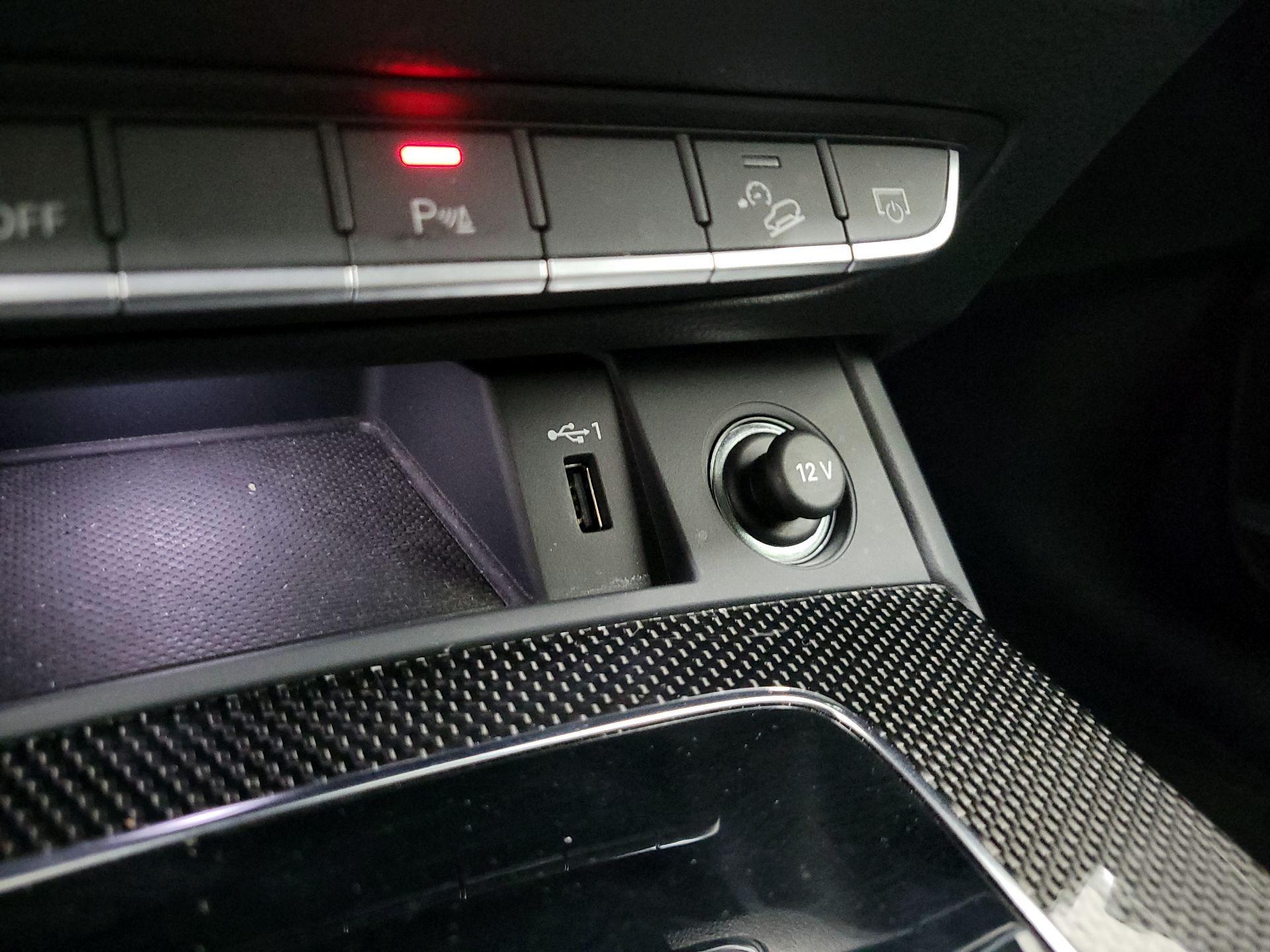 Thumbnail: 2022 Audi SQ5 - 18