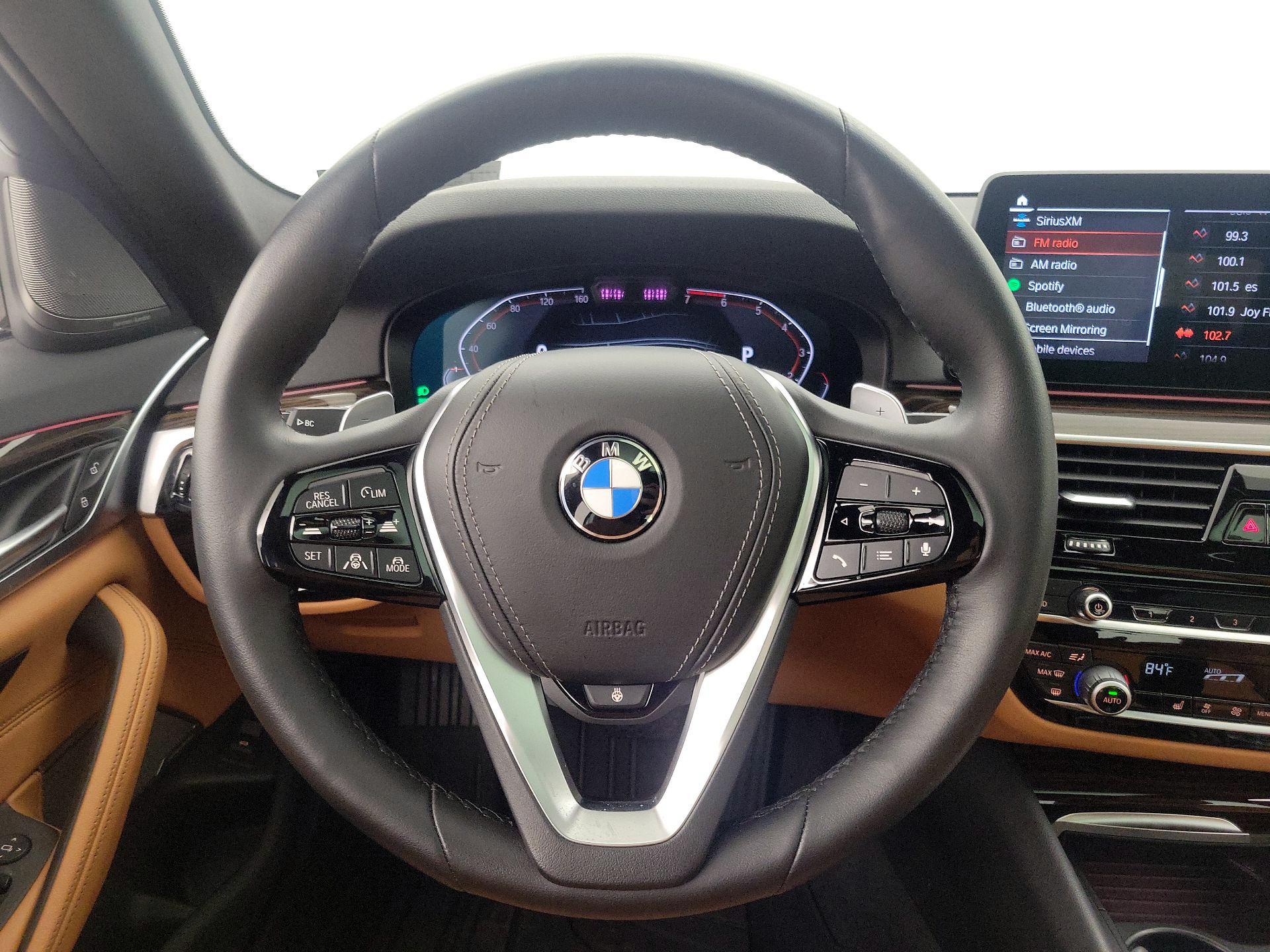 Thumbnail: 2022 BMW 5 Series - 10