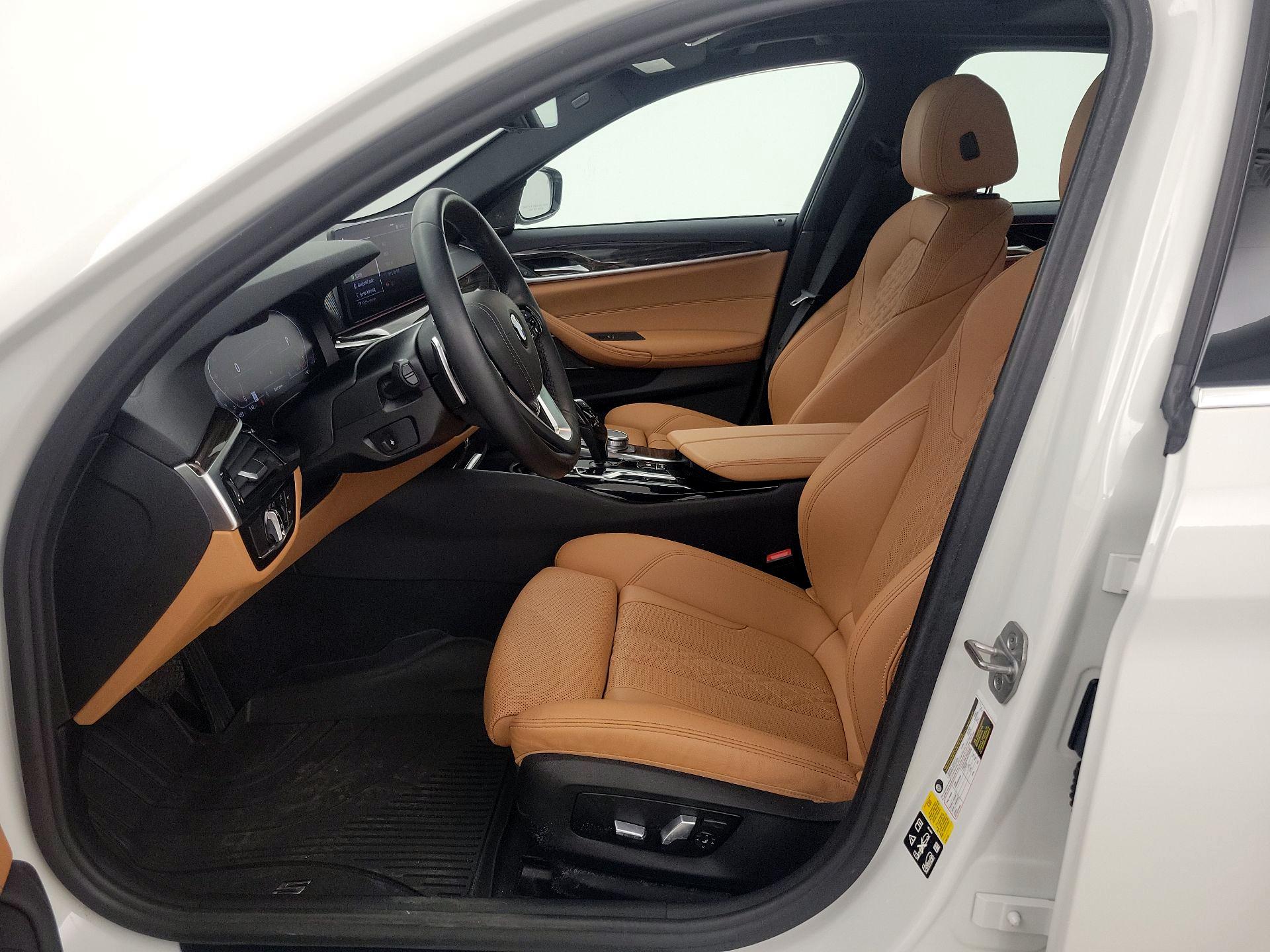 Thumbnail: 2022 BMW 5 Series - 11