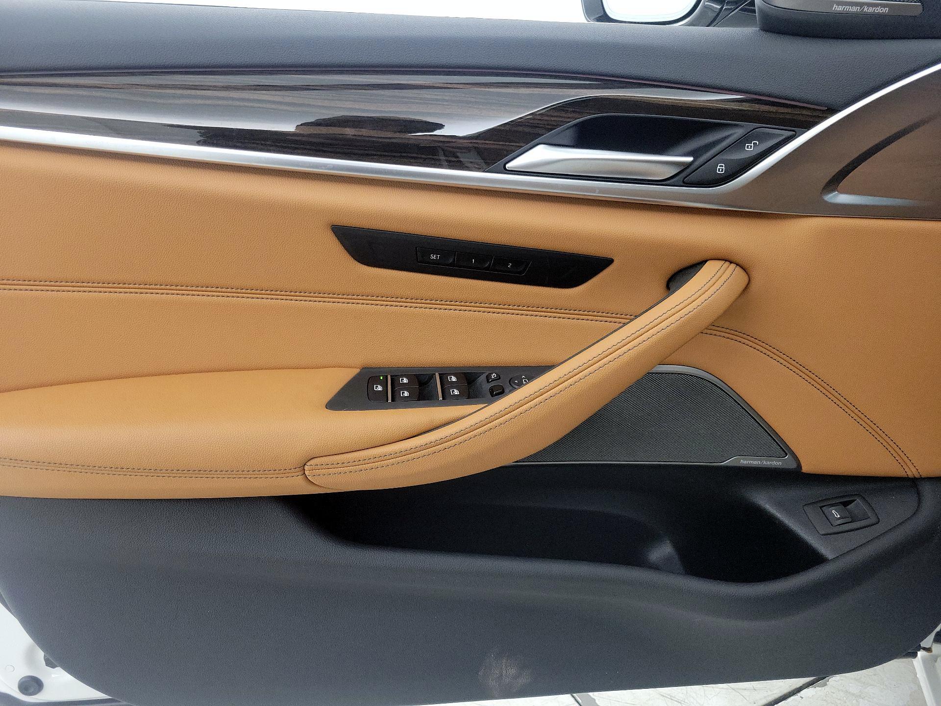 Thumbnail: 2022 BMW 5 Series - 12