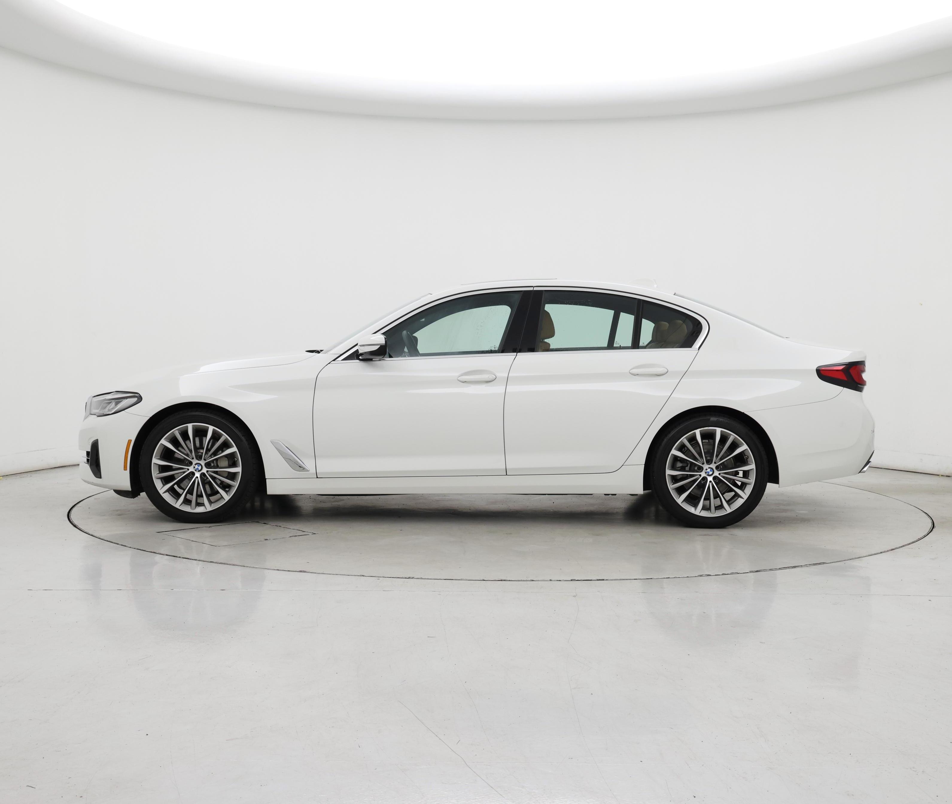 Thumbnail: 2022 BMW 5 Series - 3